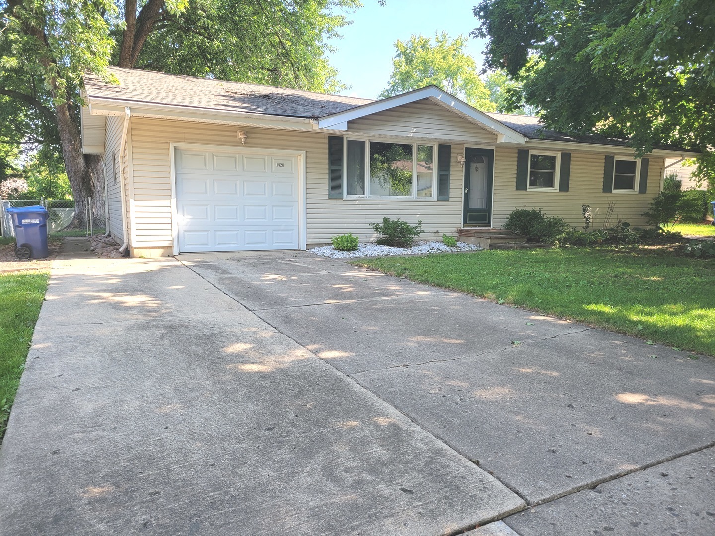 Photo 1 of 5 of 1528 Jobe Avenue house