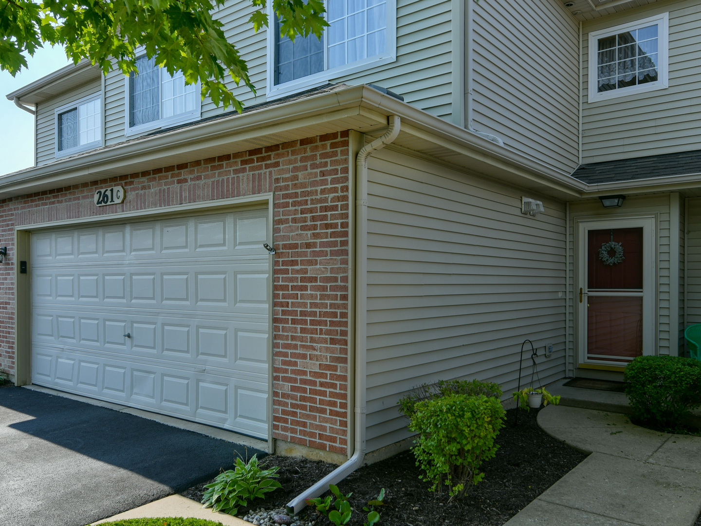 Photo 3 of 29 of 261 Capitol Drive C townhome