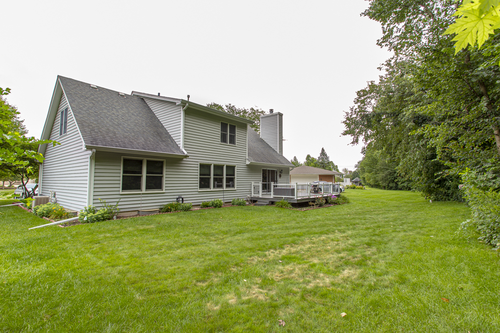 Photo 2 of 19 of 40 Briargate Circle house