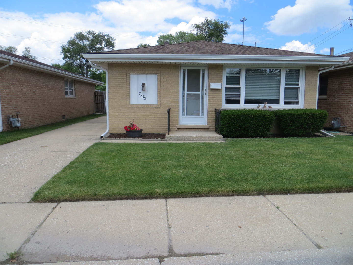 Photo 1 of 21 of 7330 W Selma Avenue house