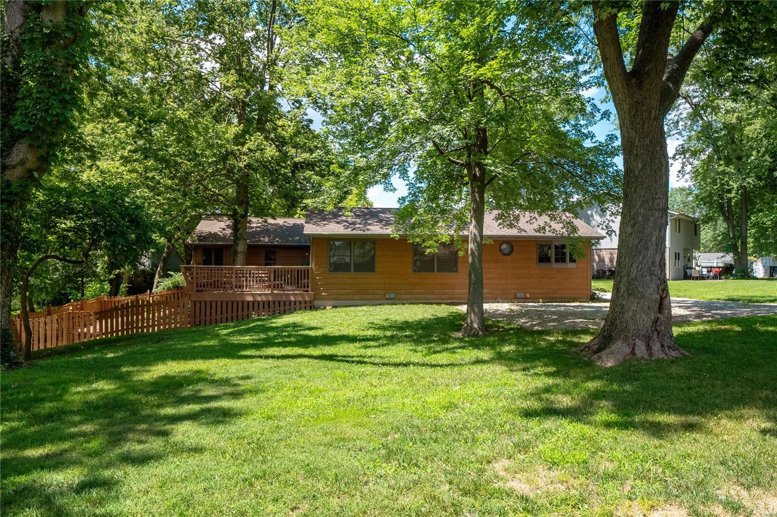 Photo 10 of 51 of 408 Crestwood Drive house