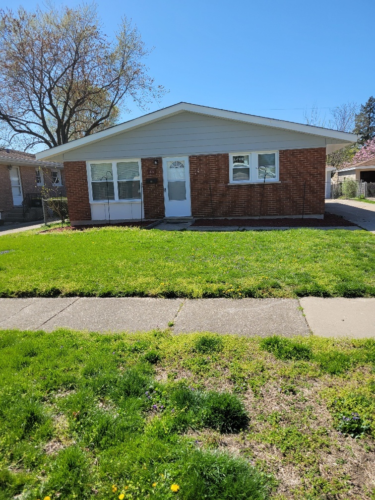 Photo 1 of 20 of 816 Sunnyside Avenue house