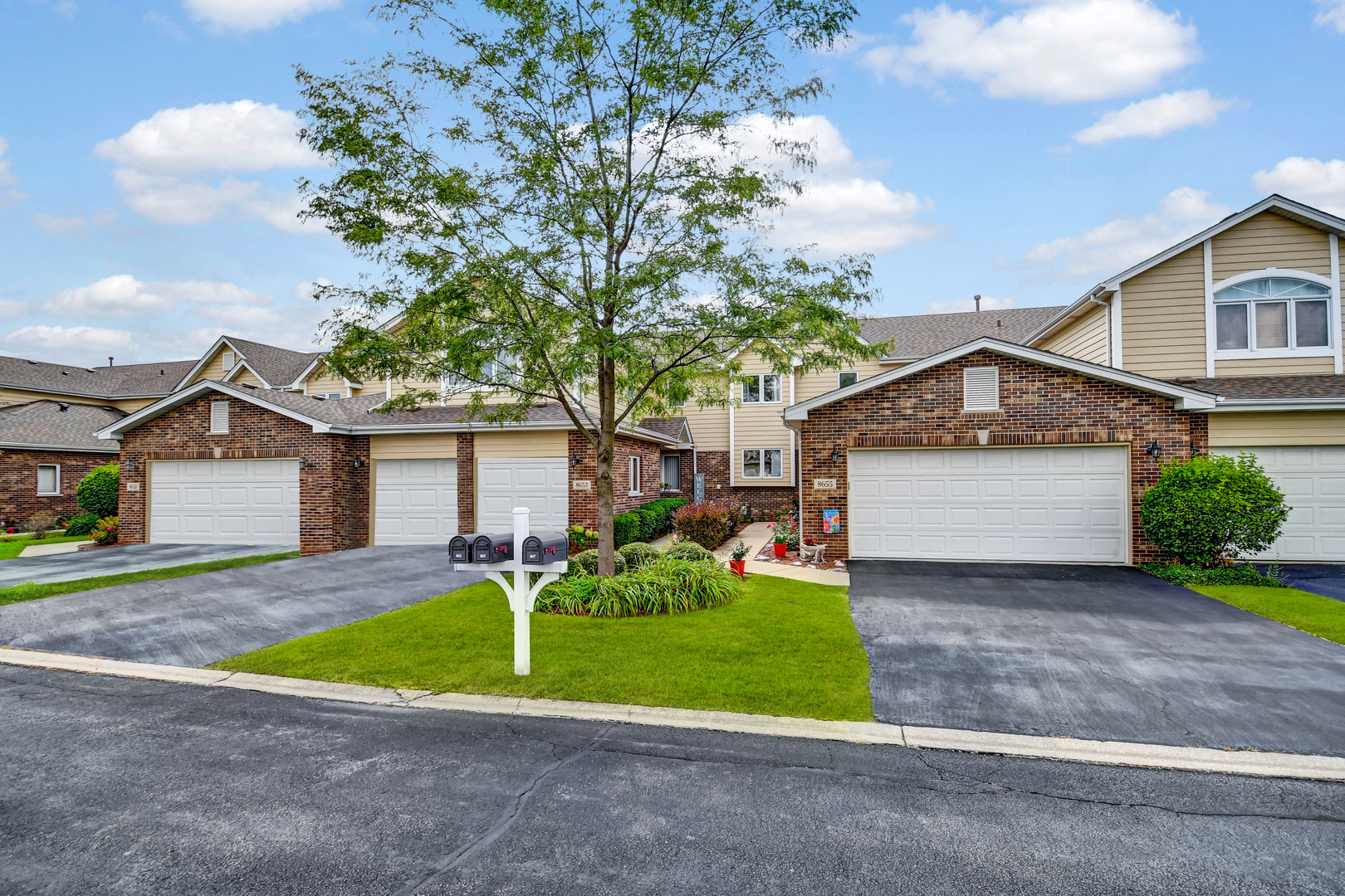 Photo 1 of 33 of 8653 Ballycastle Lane townhome