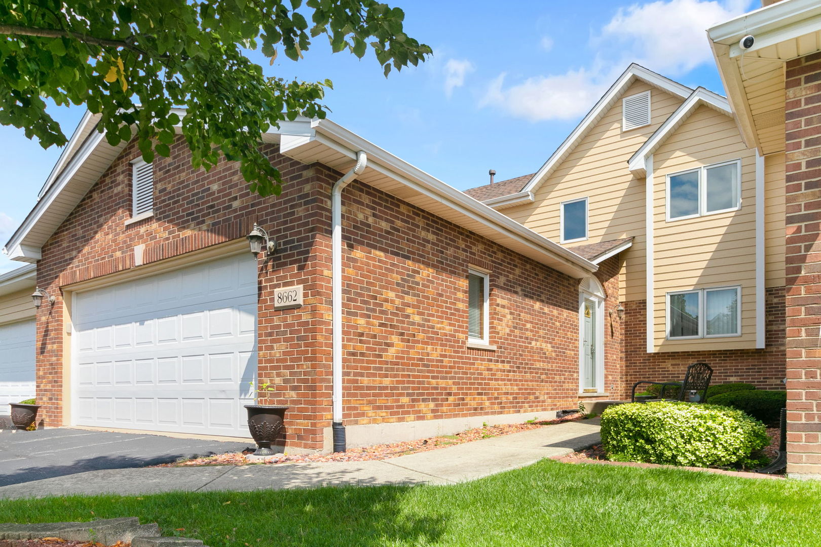 Photo 1 of 22 of 8662 Ballycastle Lane townhome