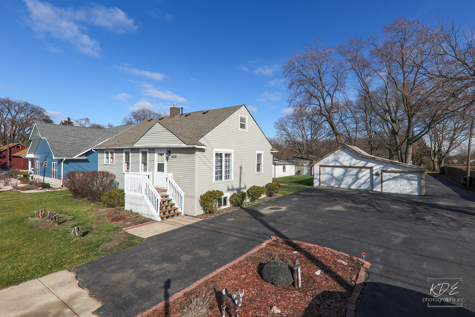 Photo 2 of 25 of 18135 Harlem Avenue house