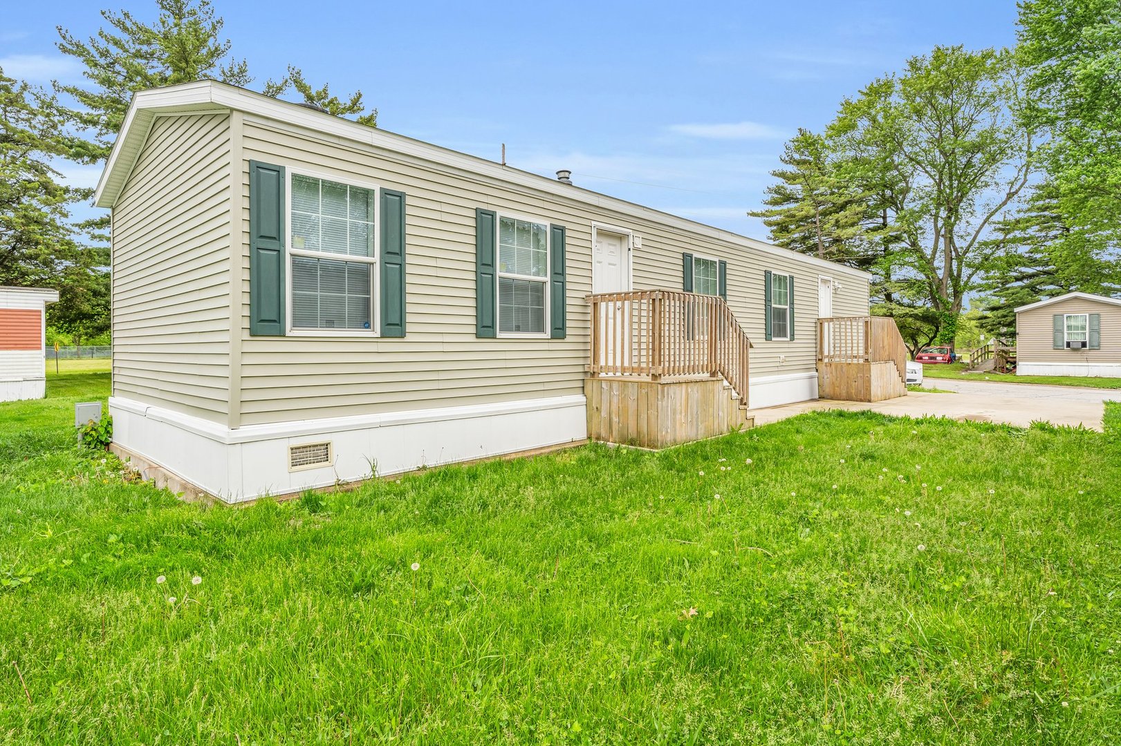 Photo 1 of 20 of 4 Cedric Drive mobile home