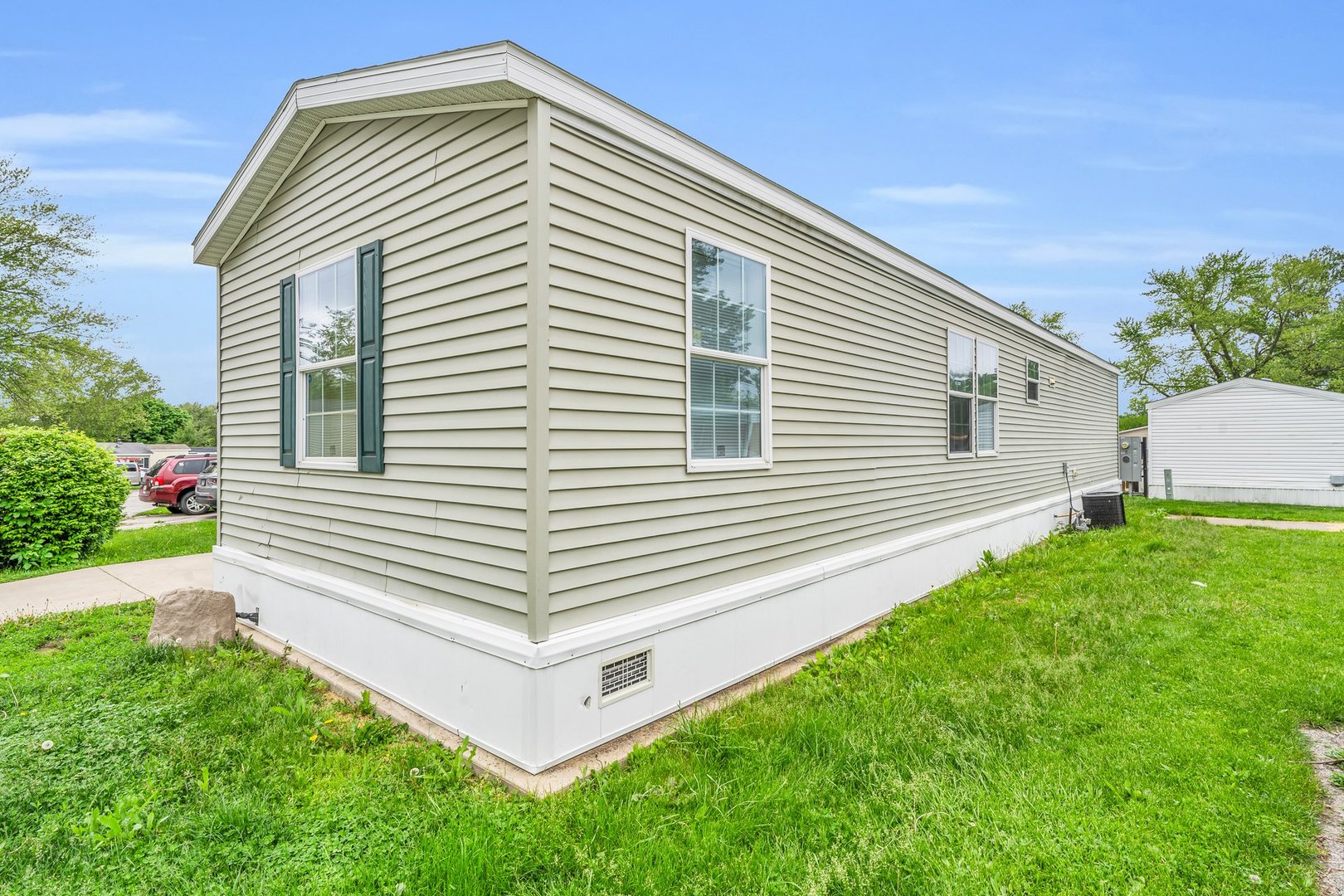 Photo 2 of 20 of 4 Cedric Drive mobile home