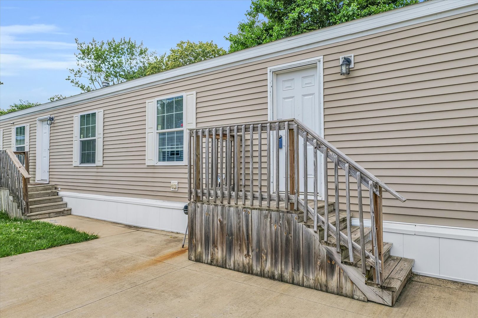 Photo 4 of 20 of 55 Cedric Drive mobile home