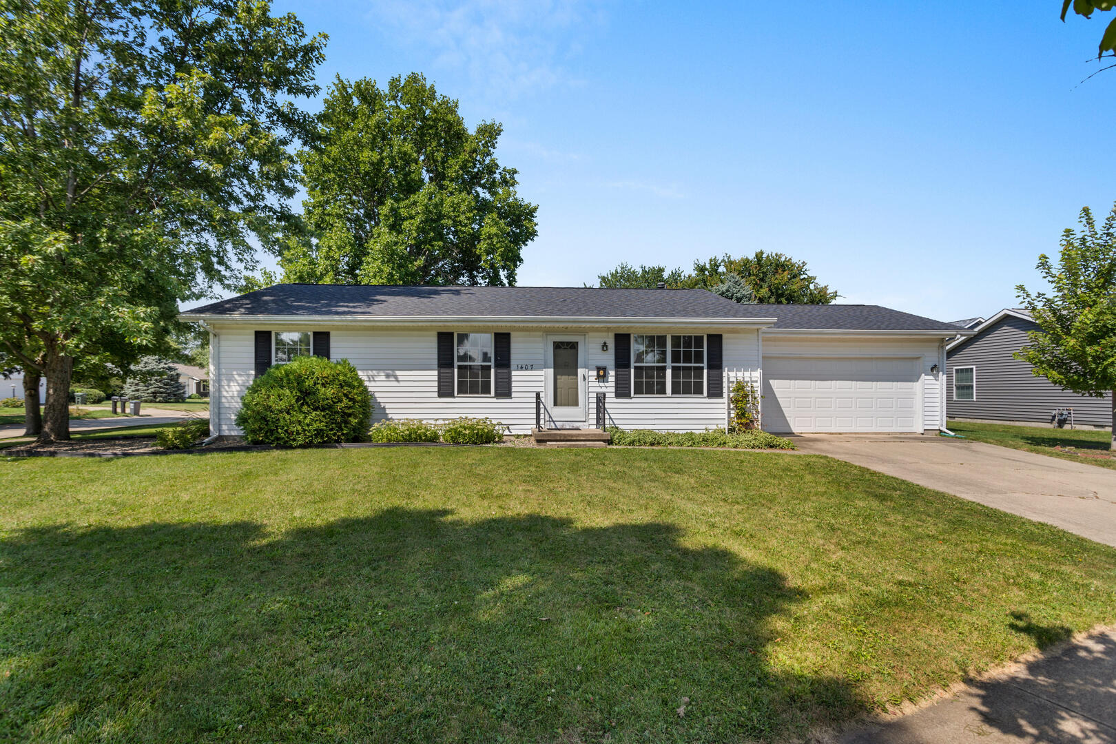 Photo 1 of 27 of 1407 Greenridge Drive house