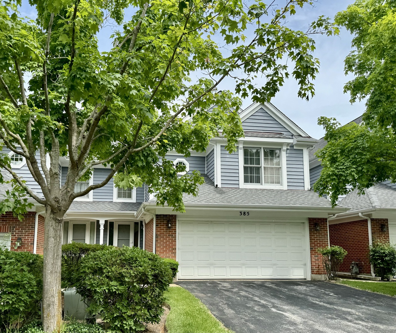 Photo 2 of 24 of 385 DEERBROOK Lane townhome