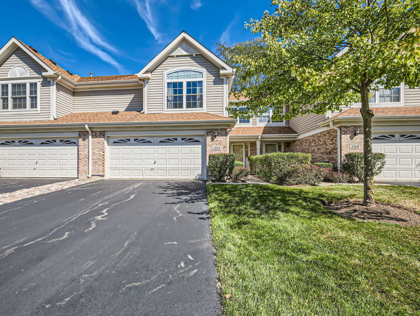 Photo 1 of 30 of 353 Bloomfield Court townhome