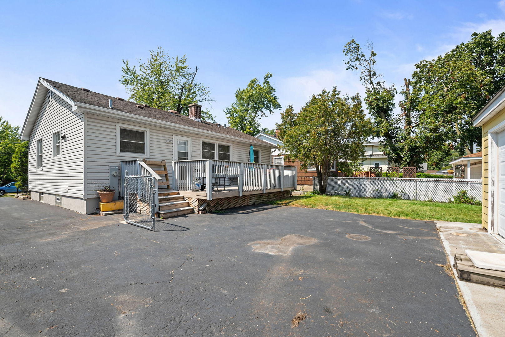 Photo 19 of 26 of 109 N Westmore Avenue house