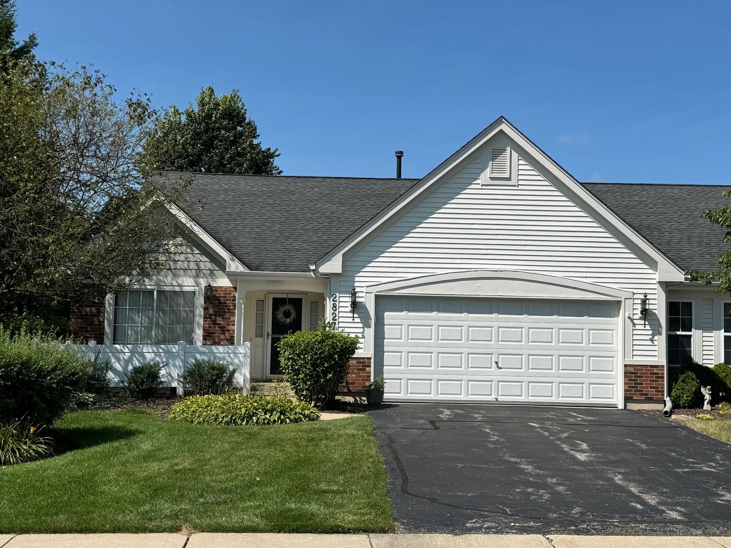 Photo 1 of 5 of 2827 N Southern Hills Drive townhome