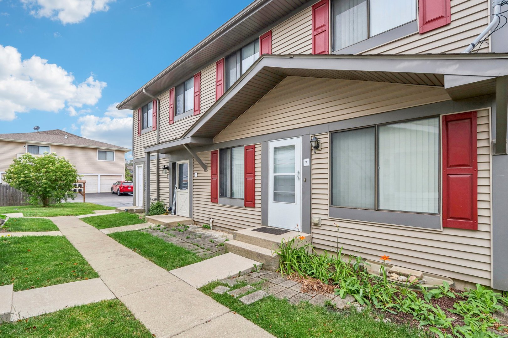 Photo 1 of 18 of 29W532 Winchester Circle 2 townhome