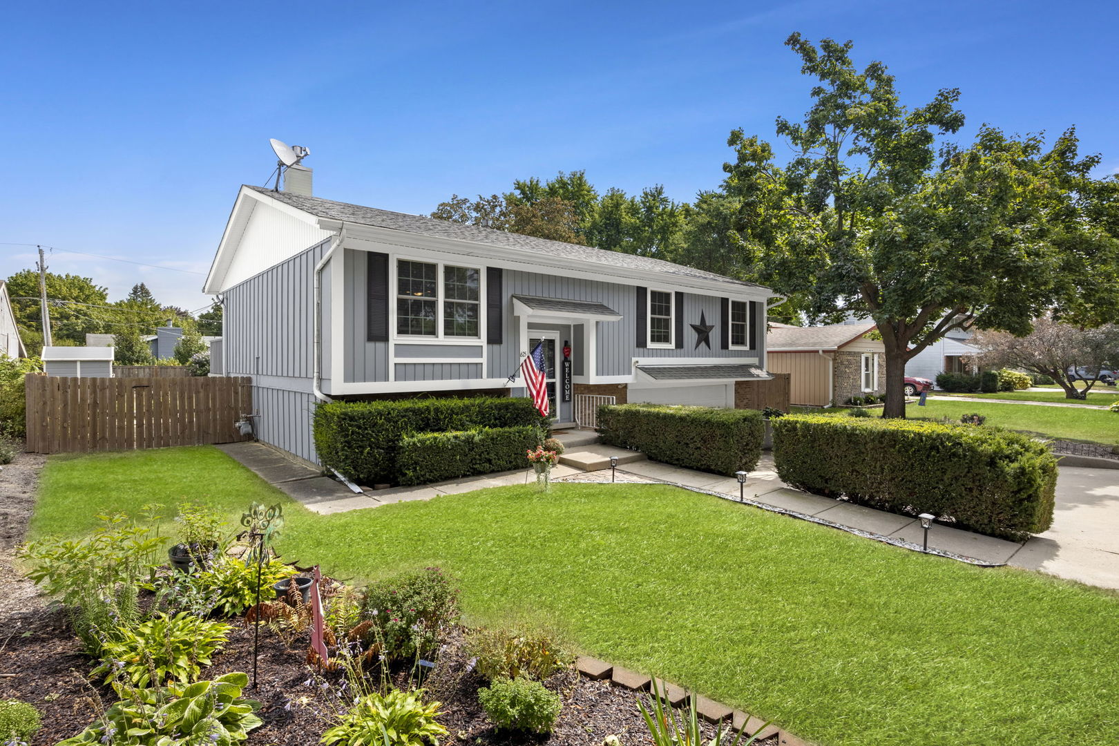 Photo 2 of 20 of 625 Eichler Drive house