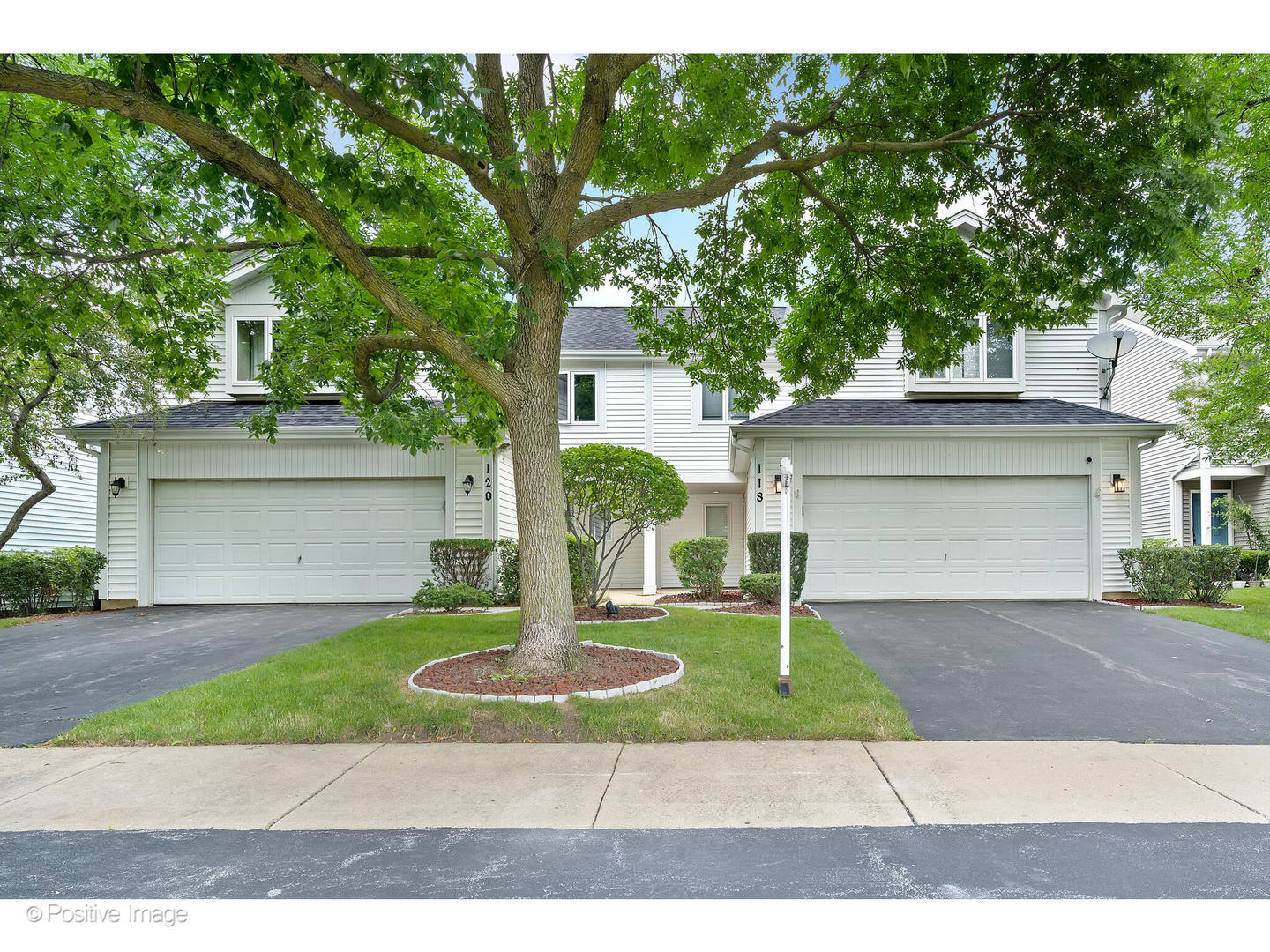 Photo 1 of 28 of 118 Hampton Avenue townhome