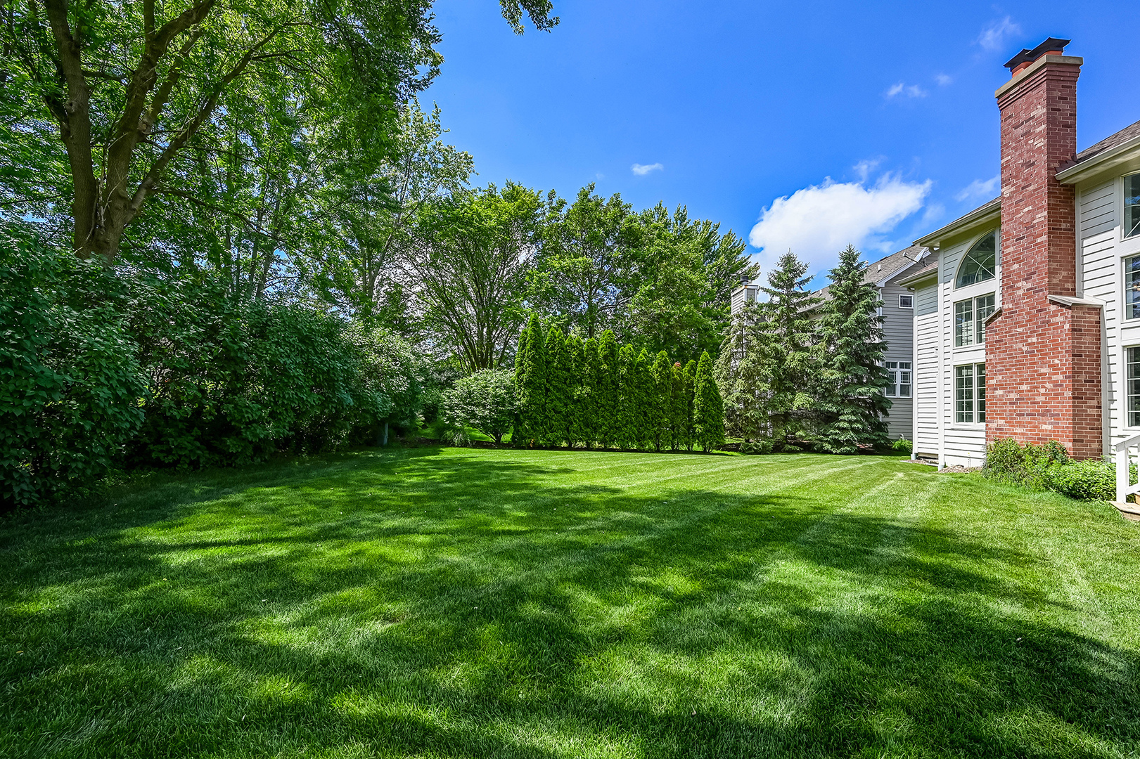 Photo 35 of 42 of 704 S Wilmette Avenue house