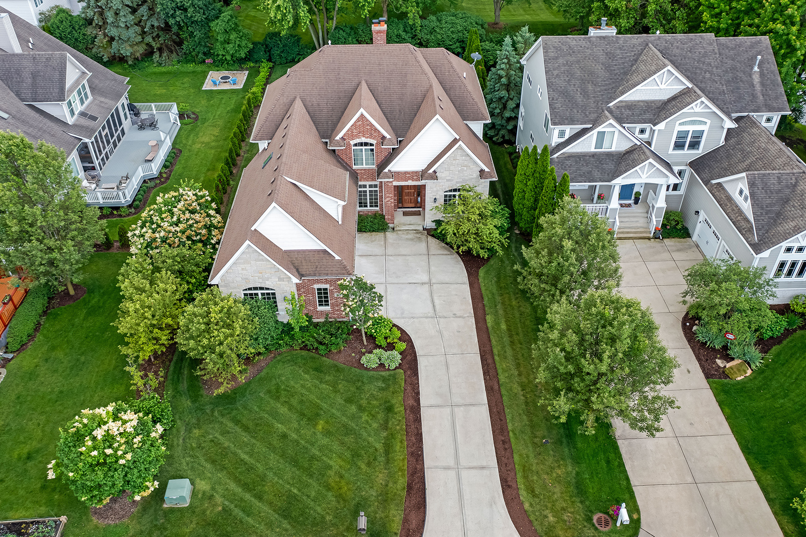 Photo 40 of 42 of 704 S Wilmette Avenue house