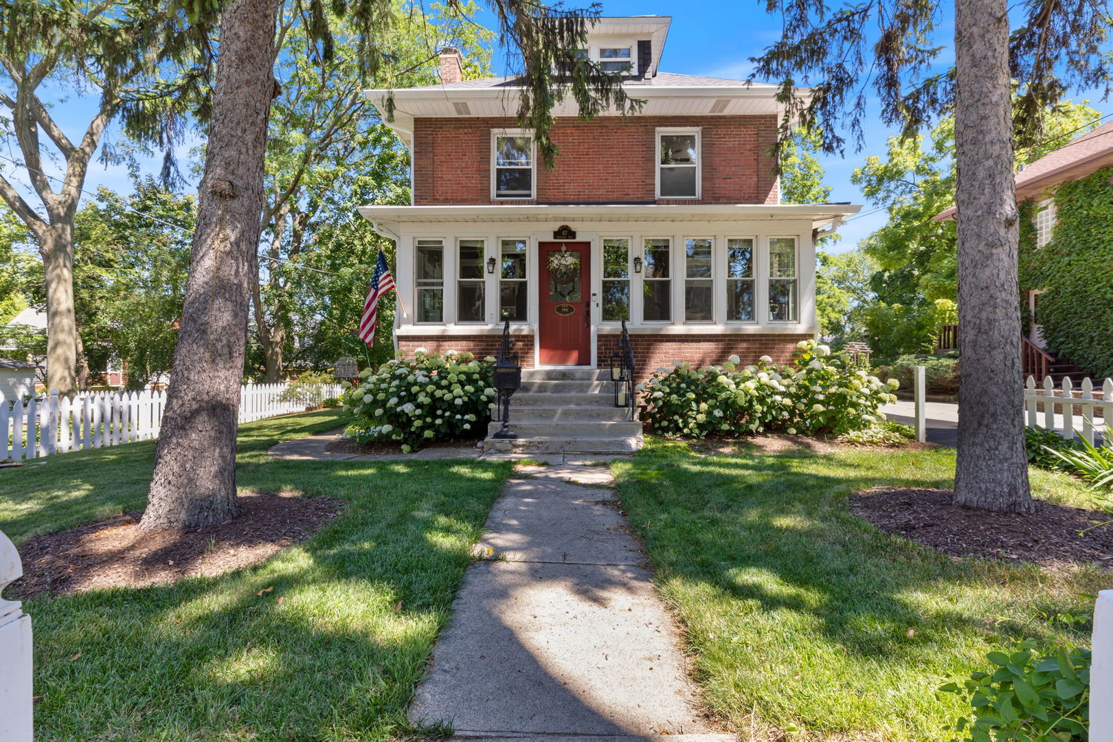 Photo 1 of 27 of 417 E Willow Avenue house