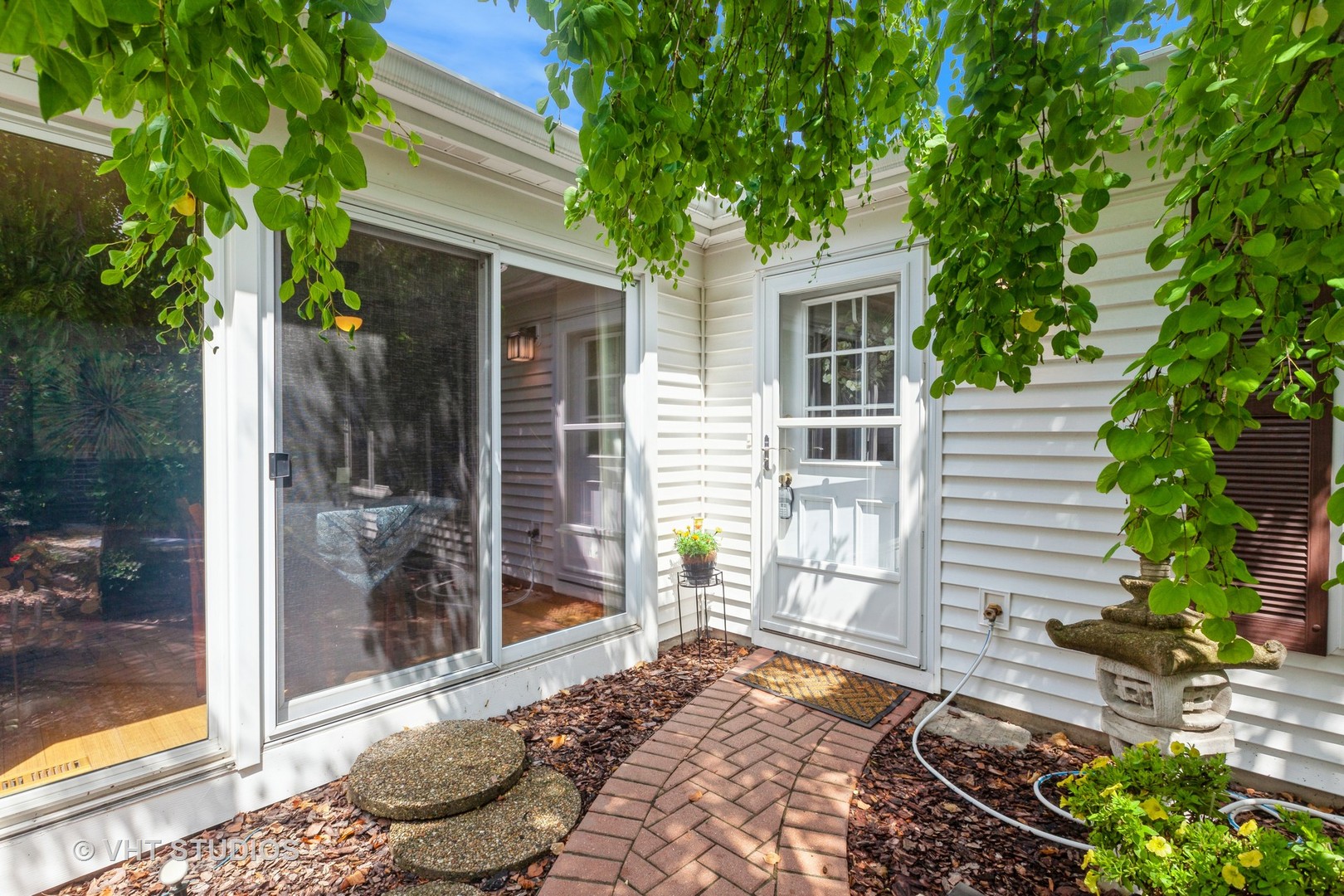 Photo 5 of 22 of 928 Dartmouth Drive townhome