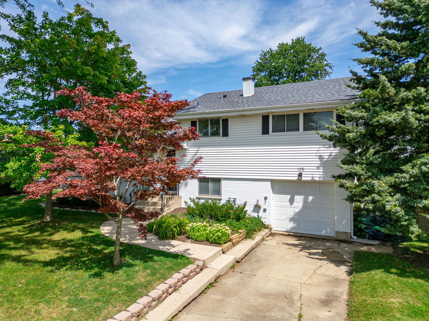 Photo 2 of 41 of 125 N Hazelton Avenue house