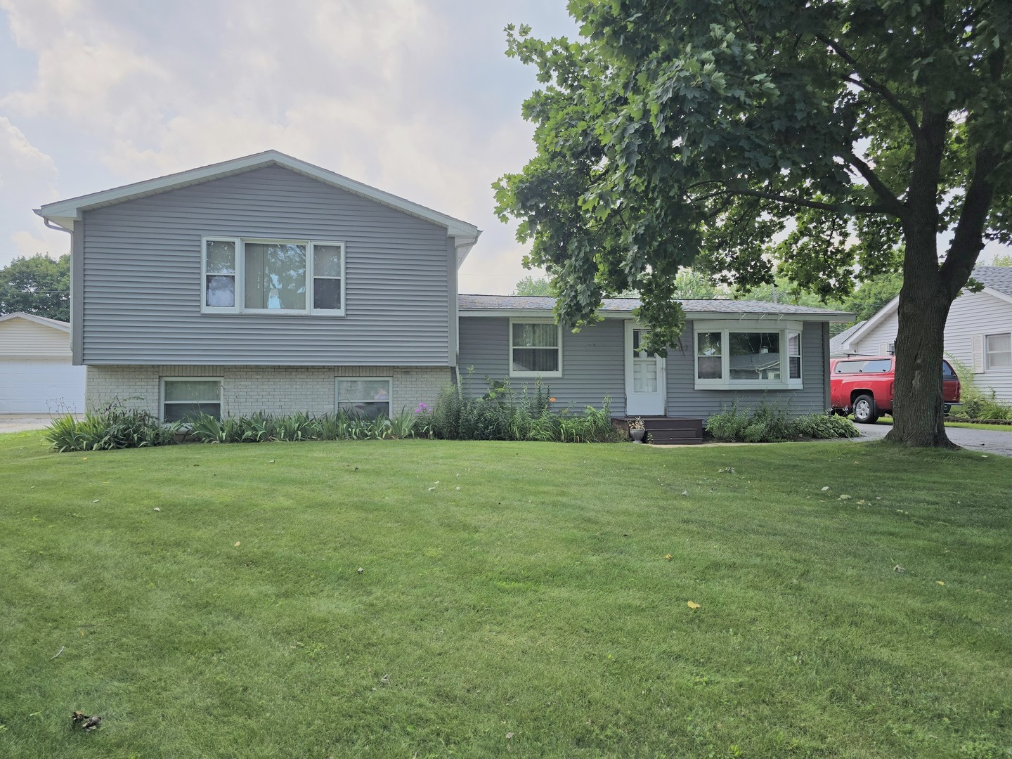 Photo 1 of 27 of 1110 Landon Avenue house