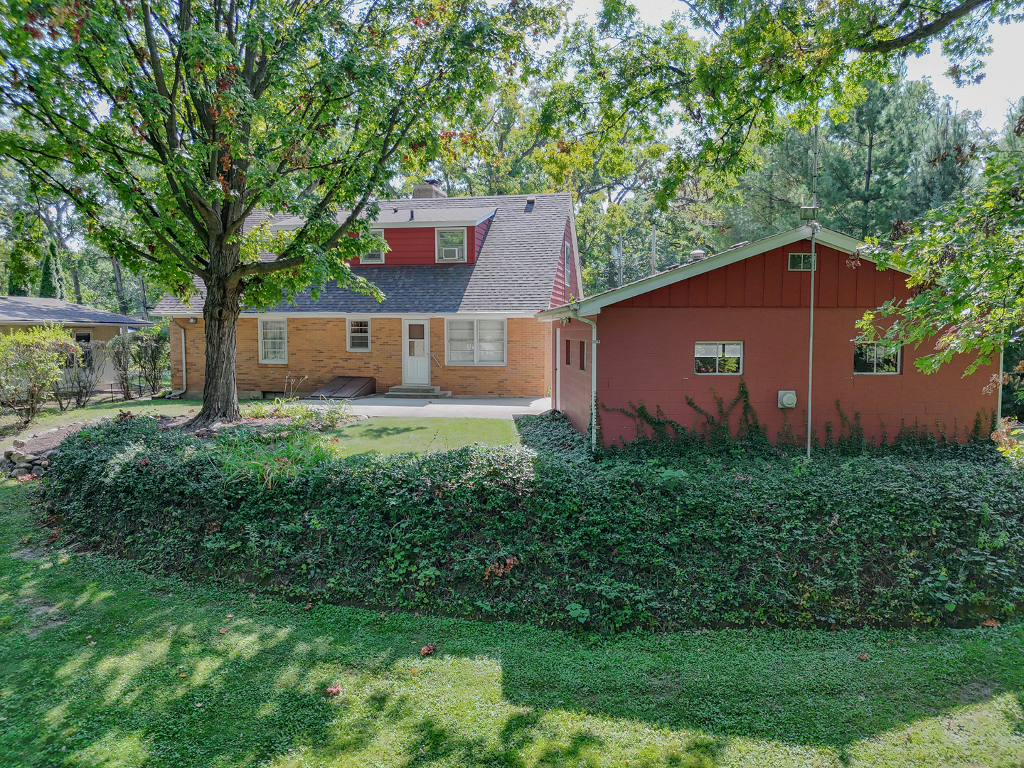 Photo 3 of 22 of 457 Lawndale Avenue house