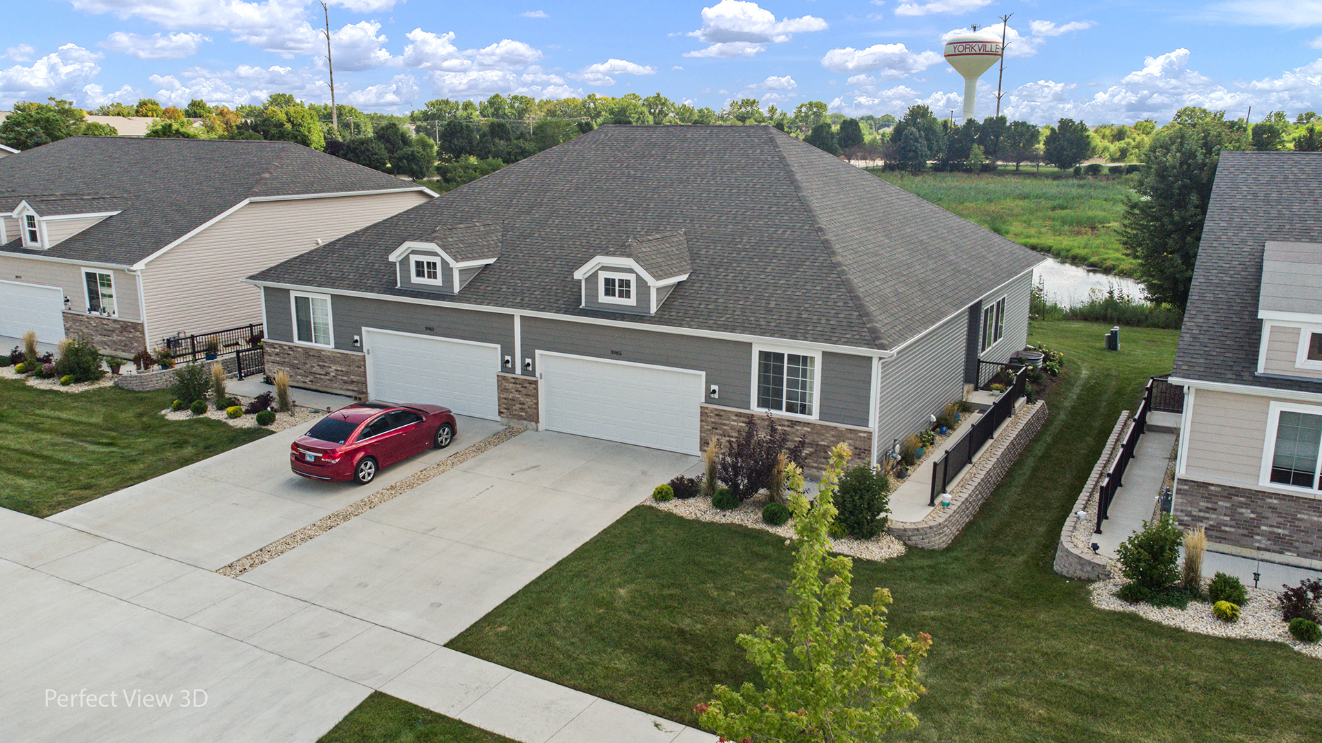 Photo 2 of 26 of 3985 Shoeger Drive townhome