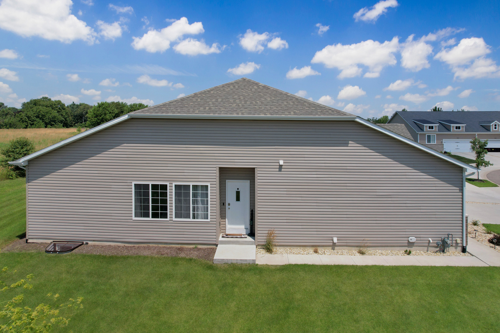 Photo 4 of 26 of 4023 Shoeger Court townhome