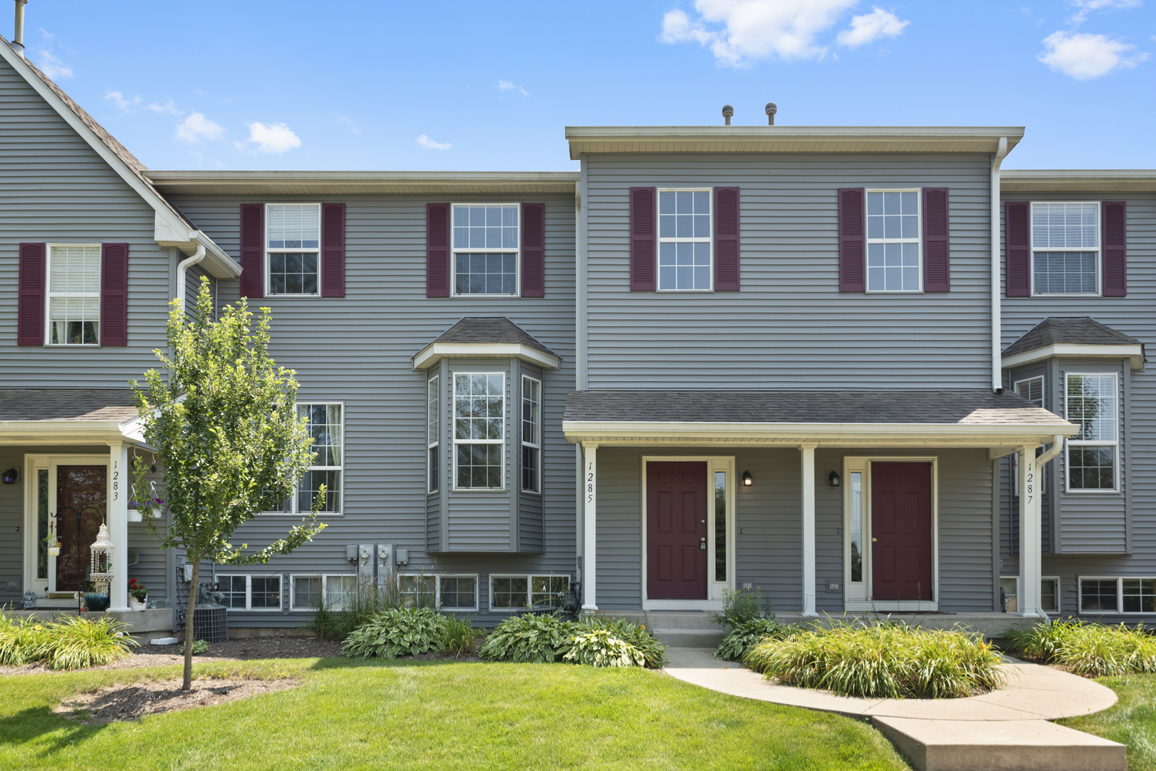 Photo 1 of 17 of 1285 Chestnut Lane townhome