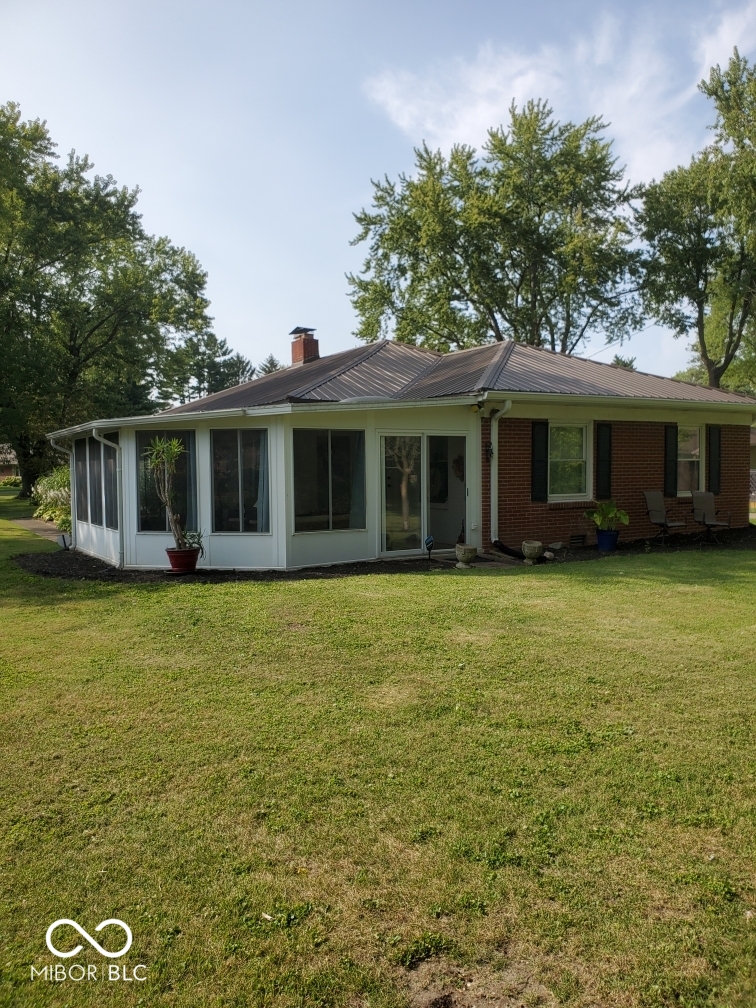 Photo 15 of 16 of 1322 Greenway Drive house