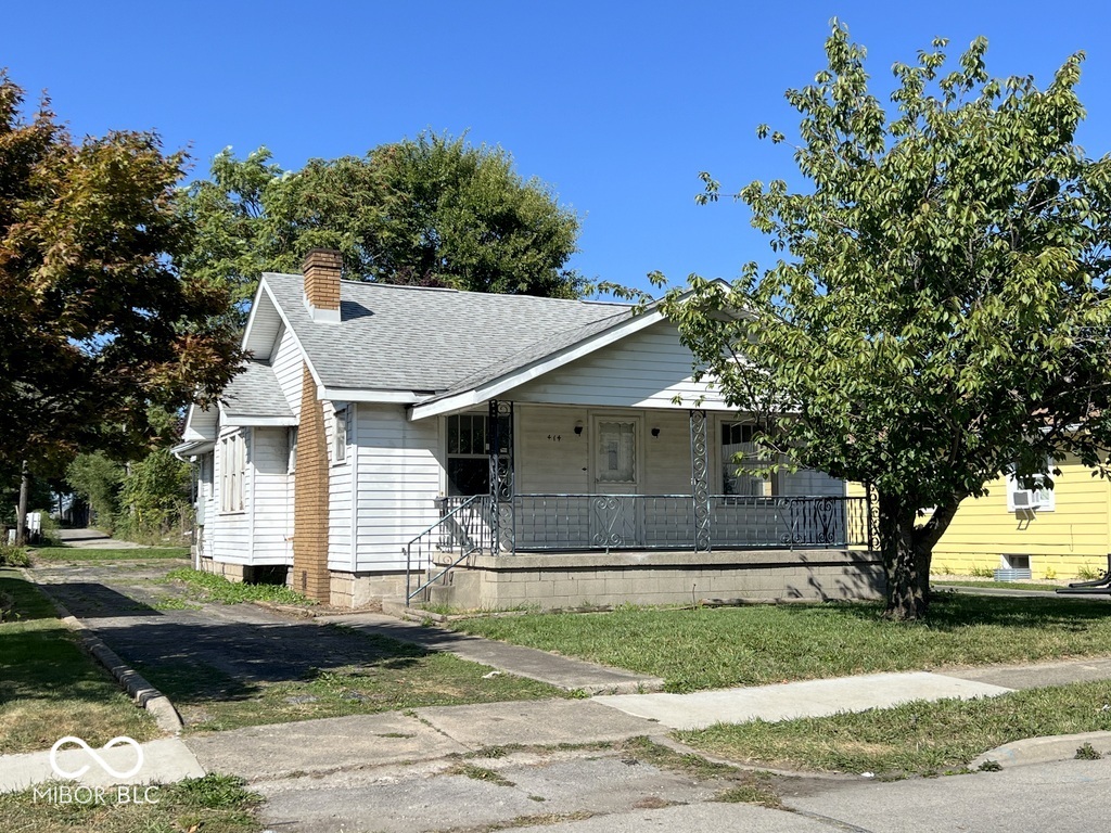 Photo 1 of 13 of 414 E 31st Street house