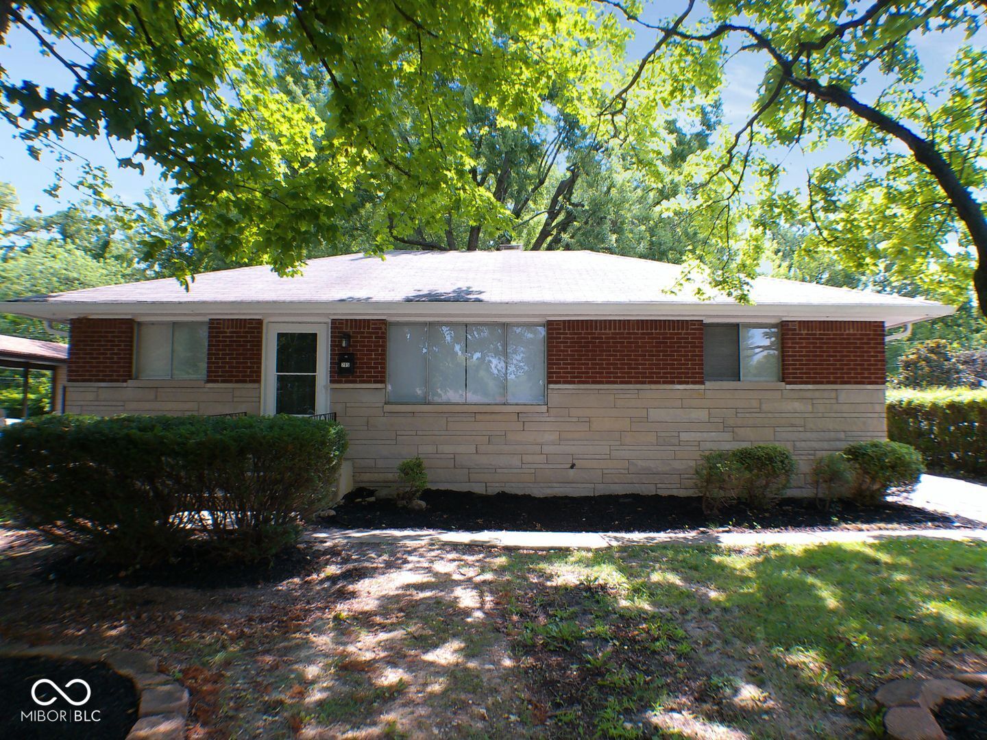 Photo 1 of 27 of 705 S 4th Avenue house