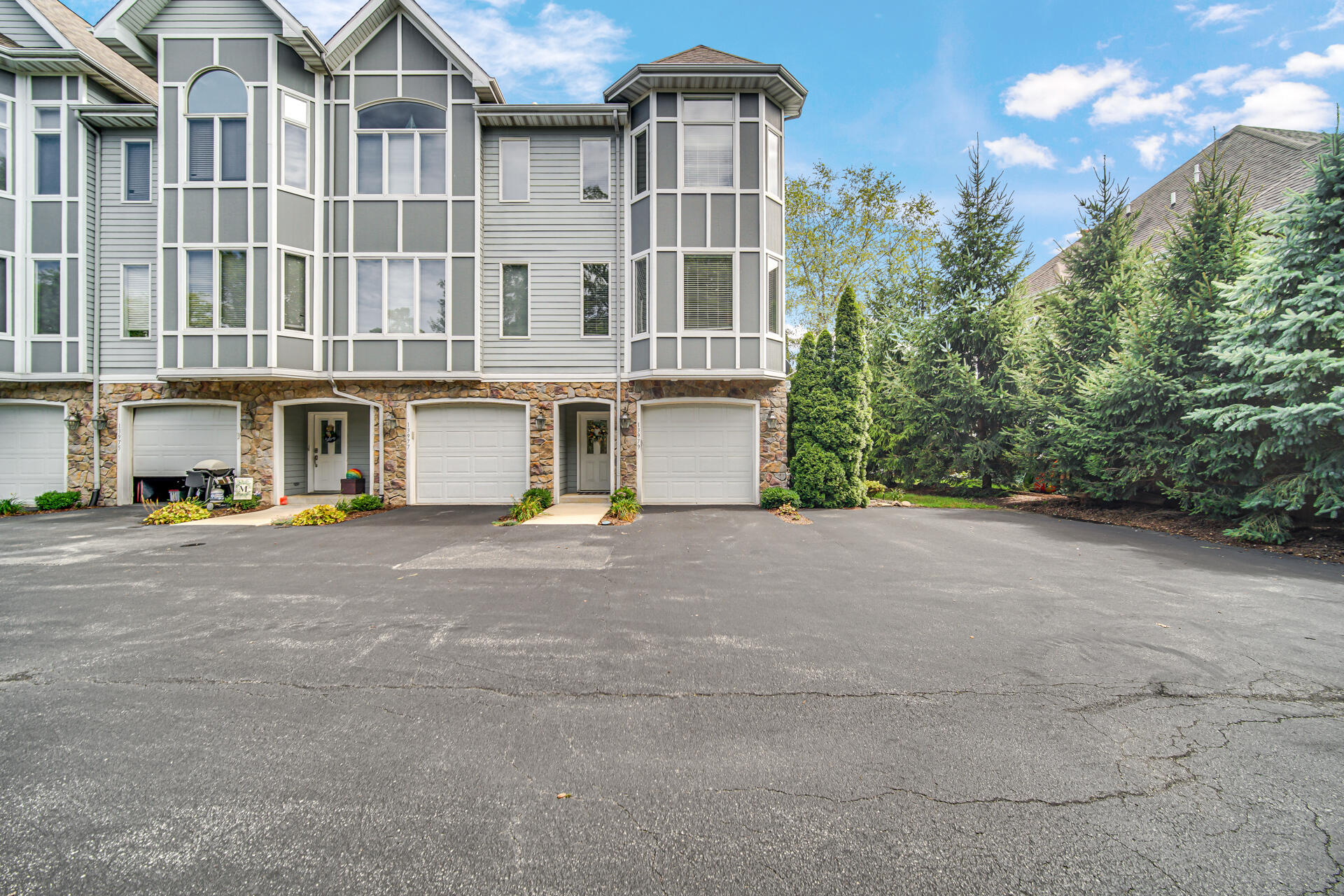 Photo 41 of 41 of 13979 Huseman Street townhome