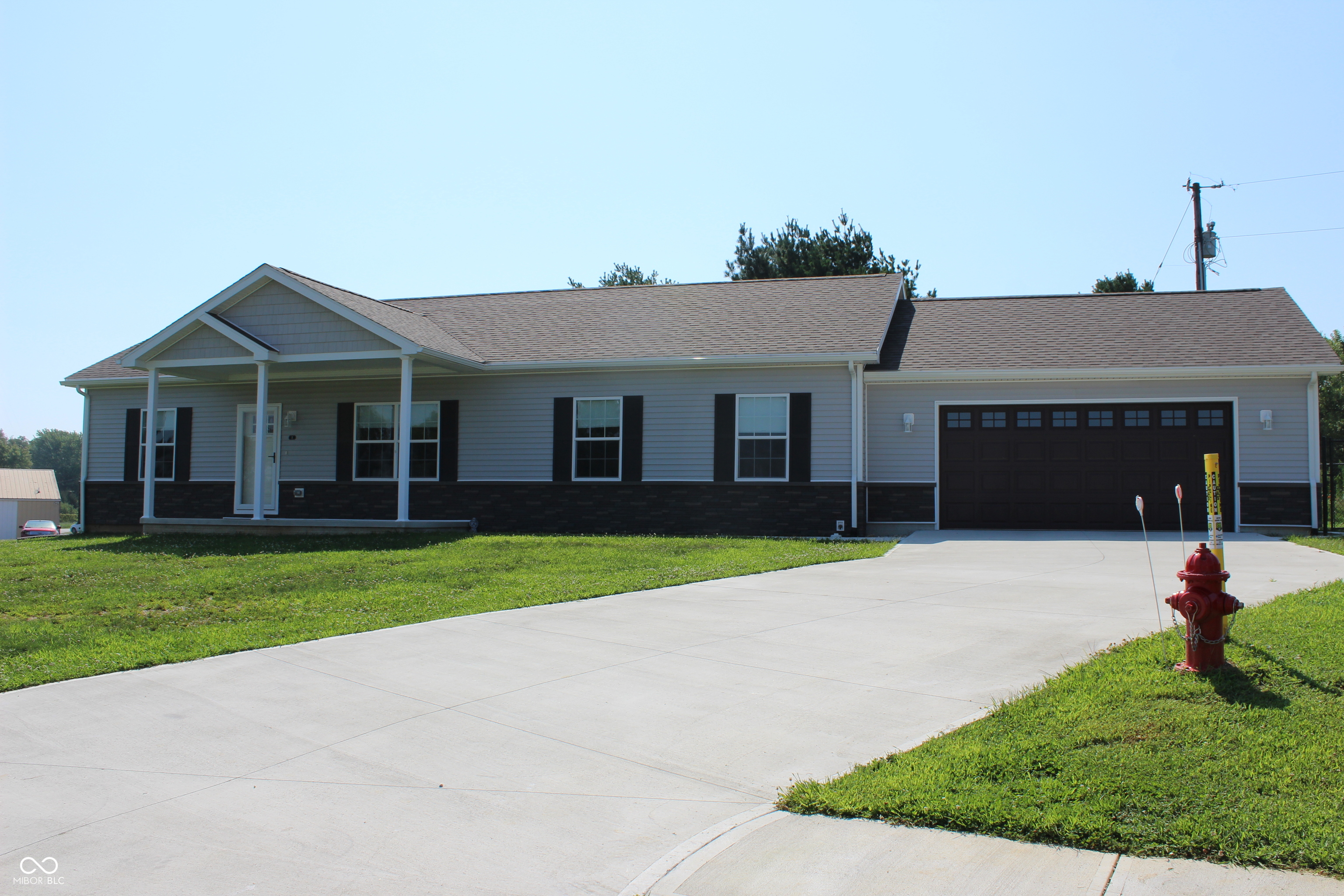 Photo 2 of 13 of 8 Doe Creek Circle house