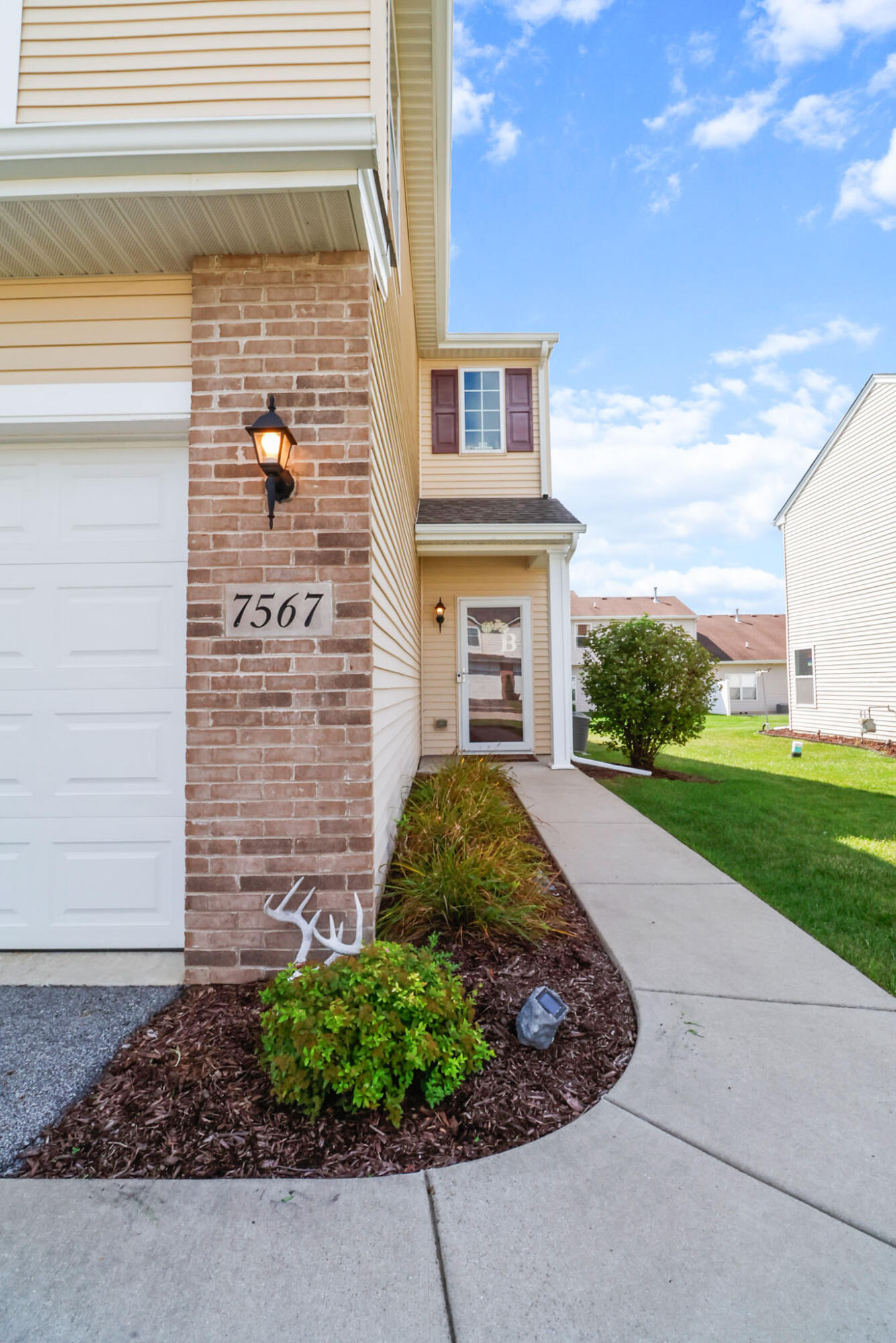 Photo 19 of 20 of 7567 E 111th Place townhome