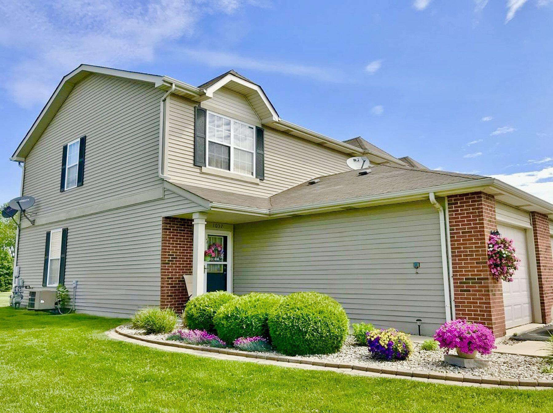 Photo 2 of 14 of 1037 Summertime Court townhome