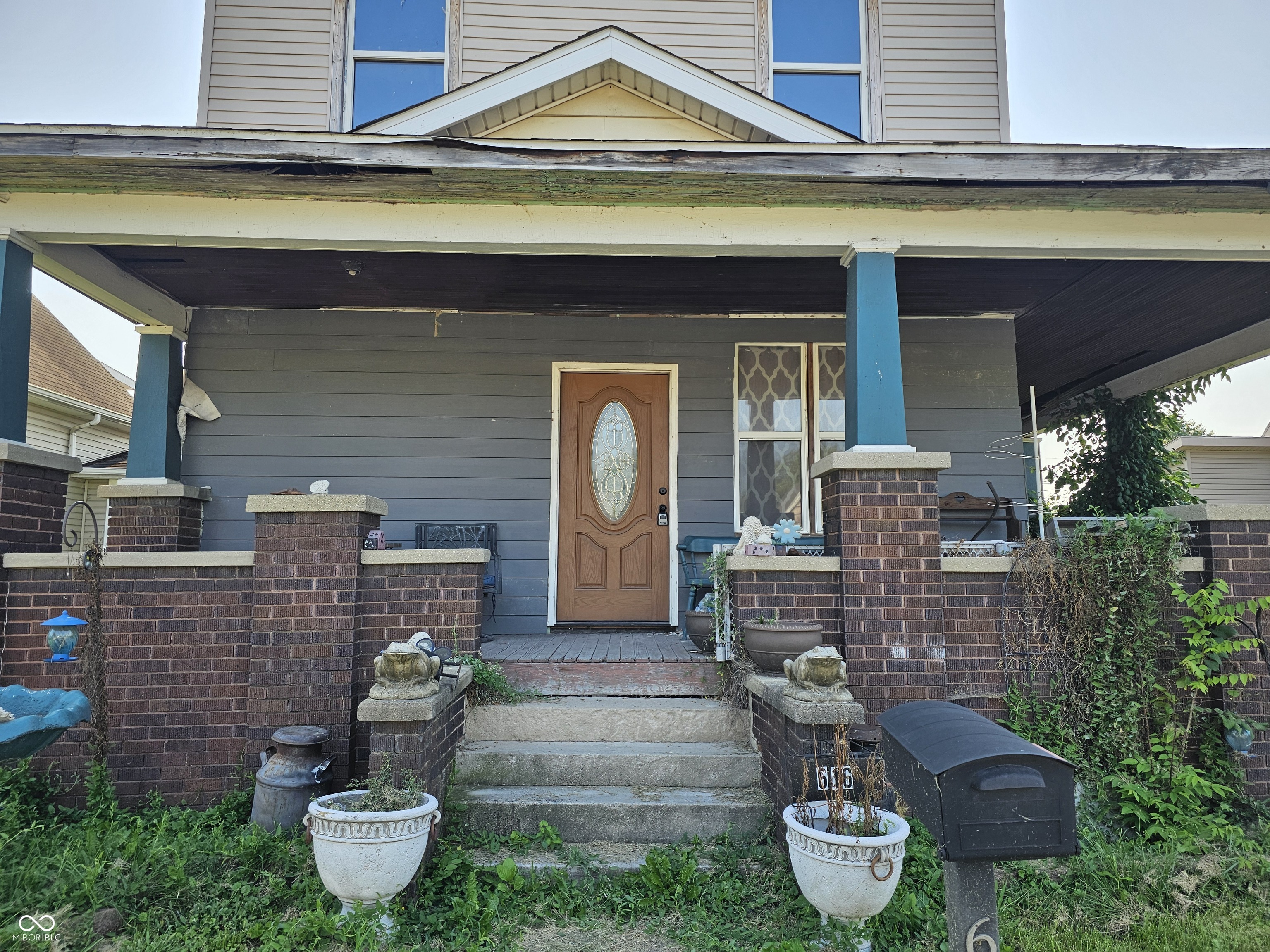 Photo 2 of 20 of 616 N Anderson Street house