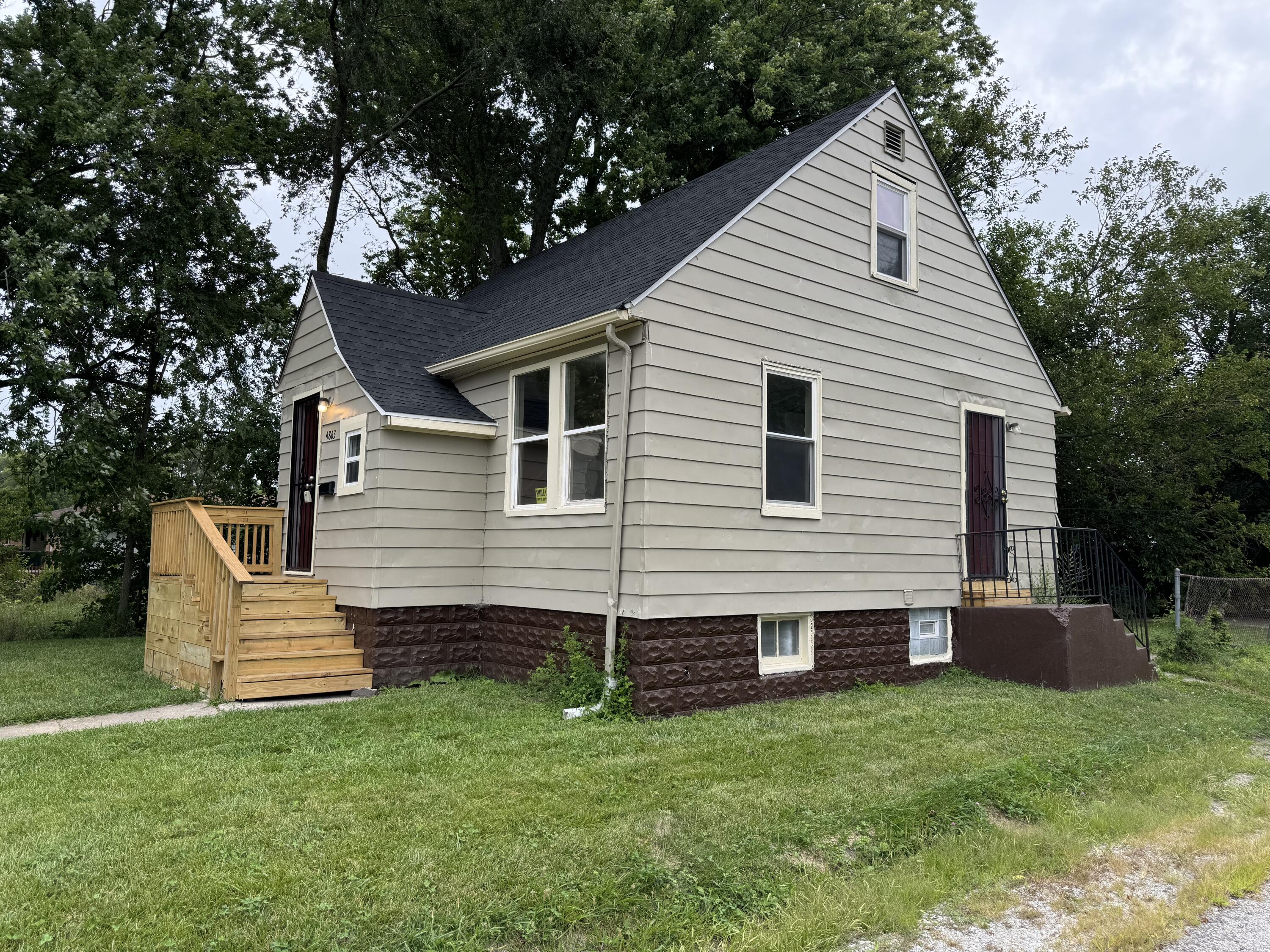 Photo 1 of 19 of 4863 Pennsylvania Street house