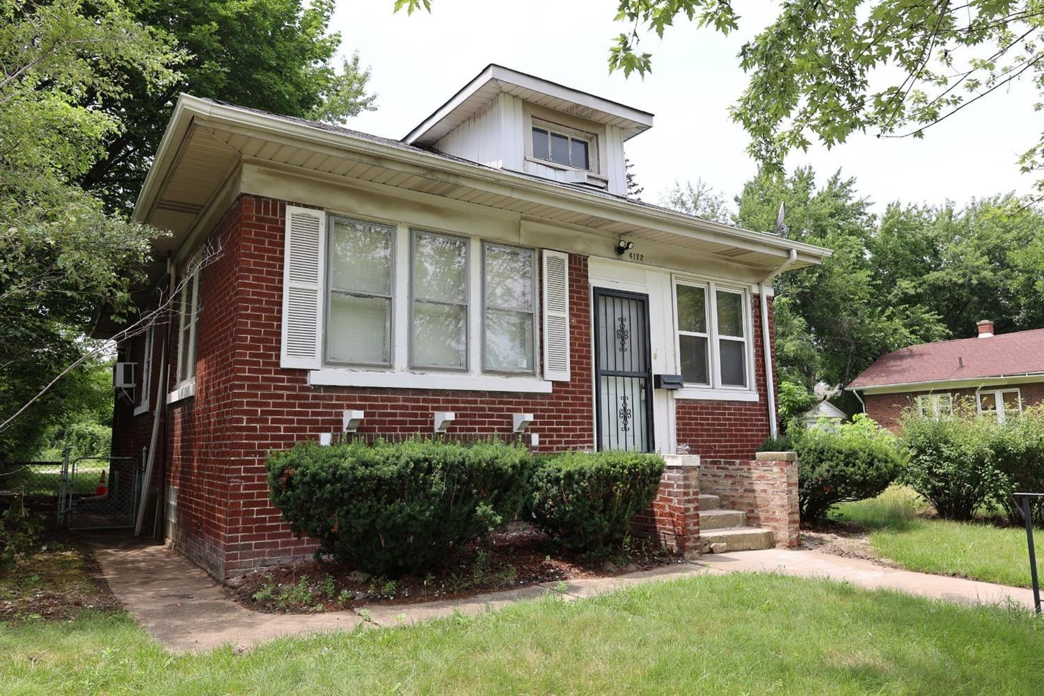 Photo 2 of 15 of 4172 Jefferson Street house