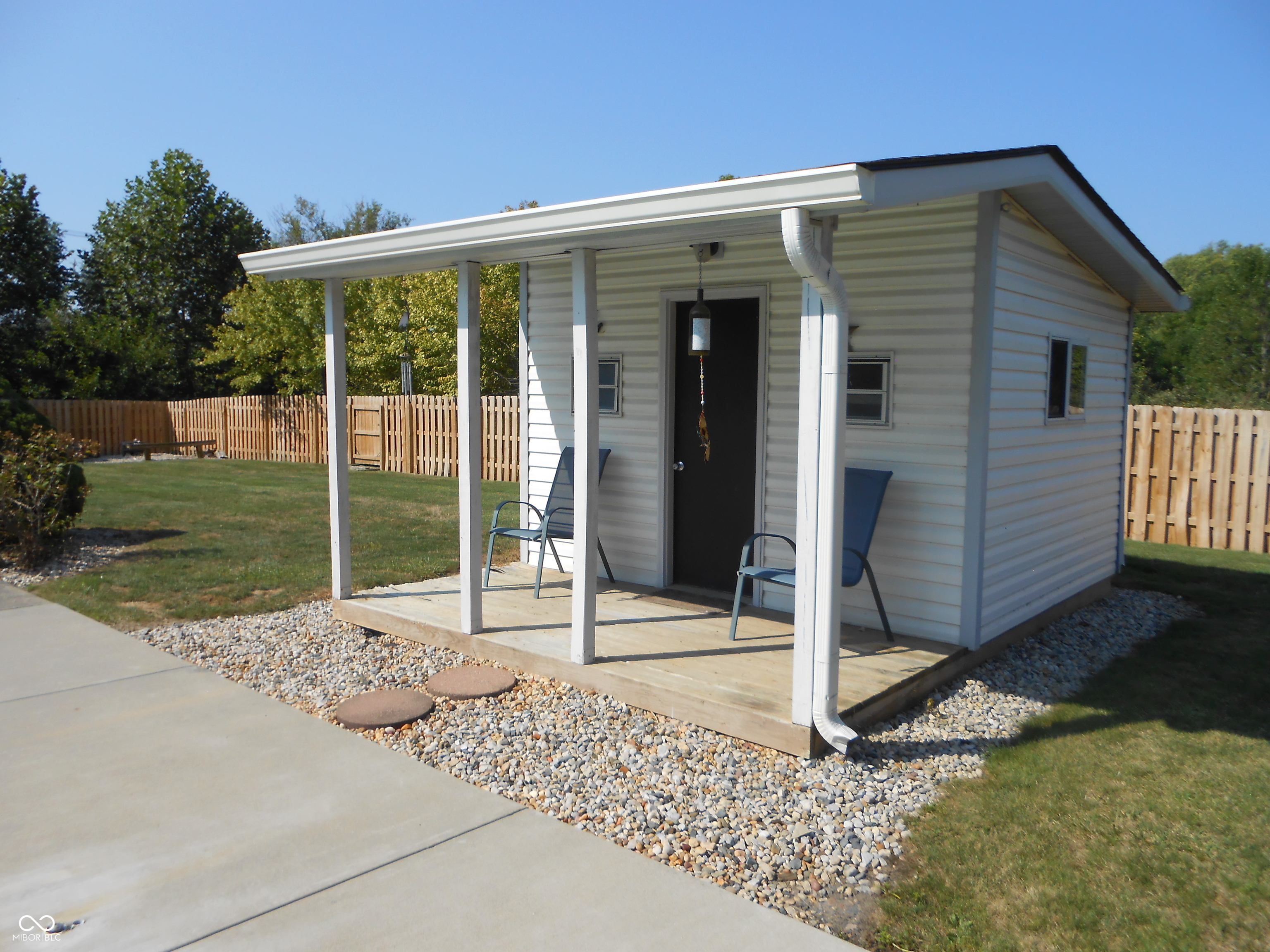 Photo 15 of 48 of 2020 Hickory Boulevard house