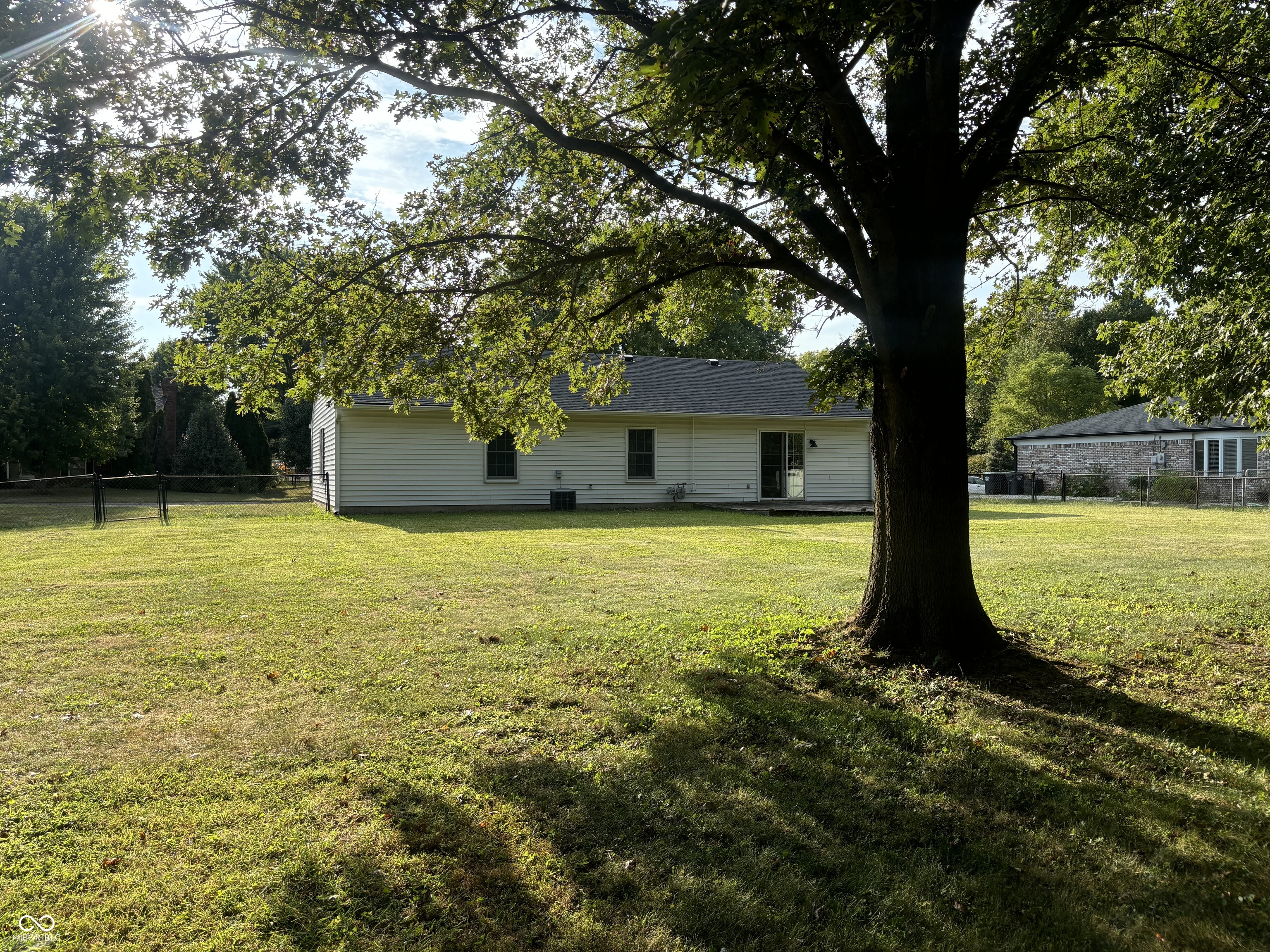 Photo 4 of 17 of 413 Pleasantview Boulevard house