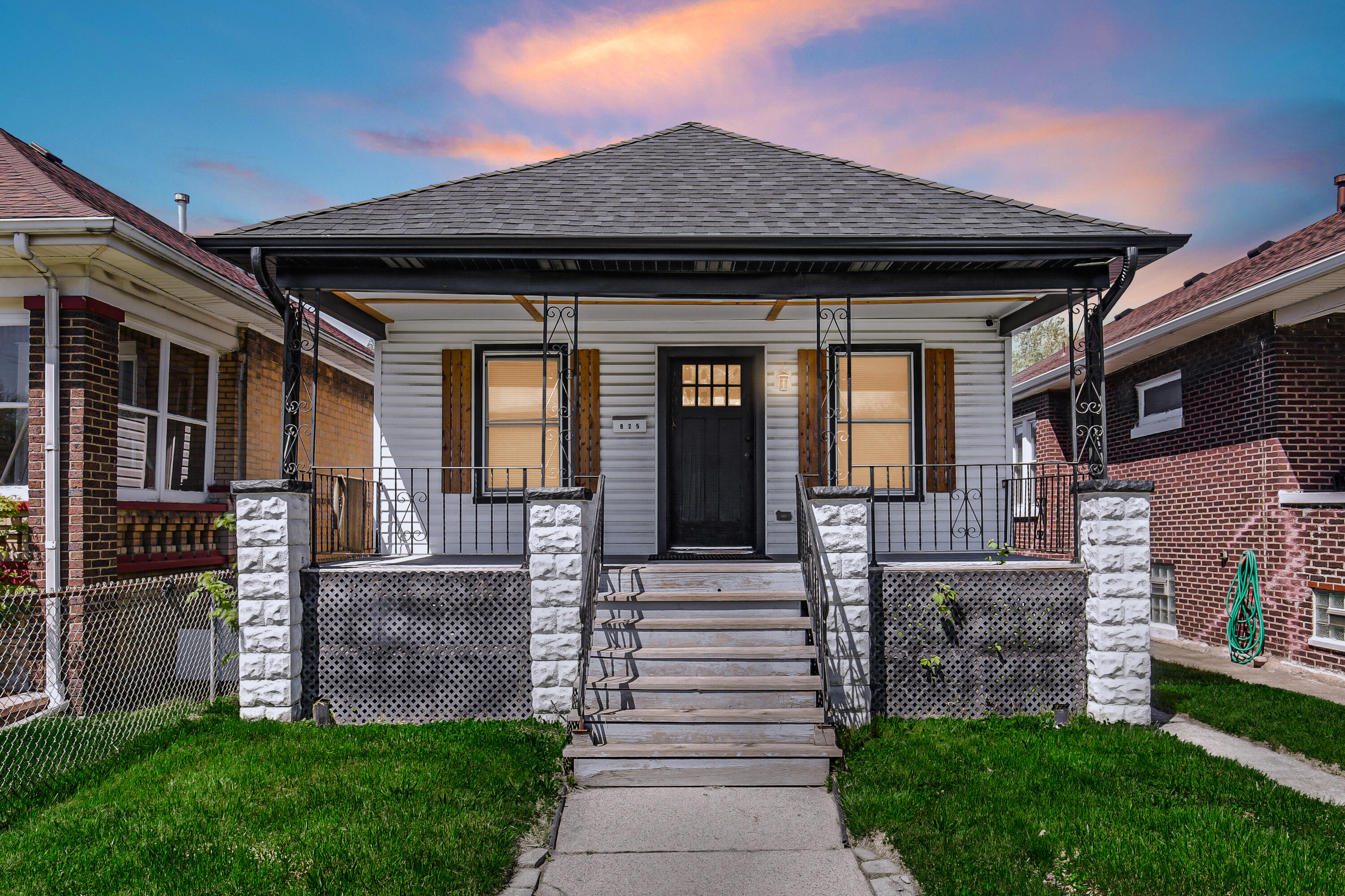 Photo 5 of 21 of 825 Bauer Street house