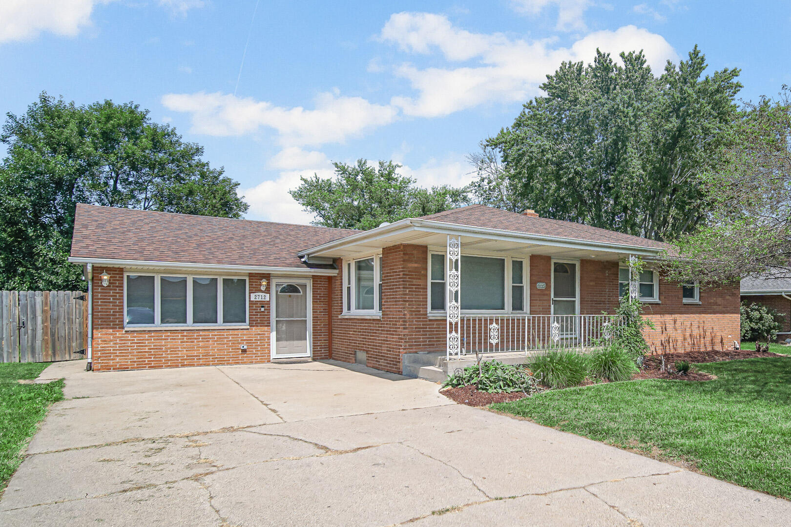 Photo 1 of 19 of 2712 E Cleveland Avenue house