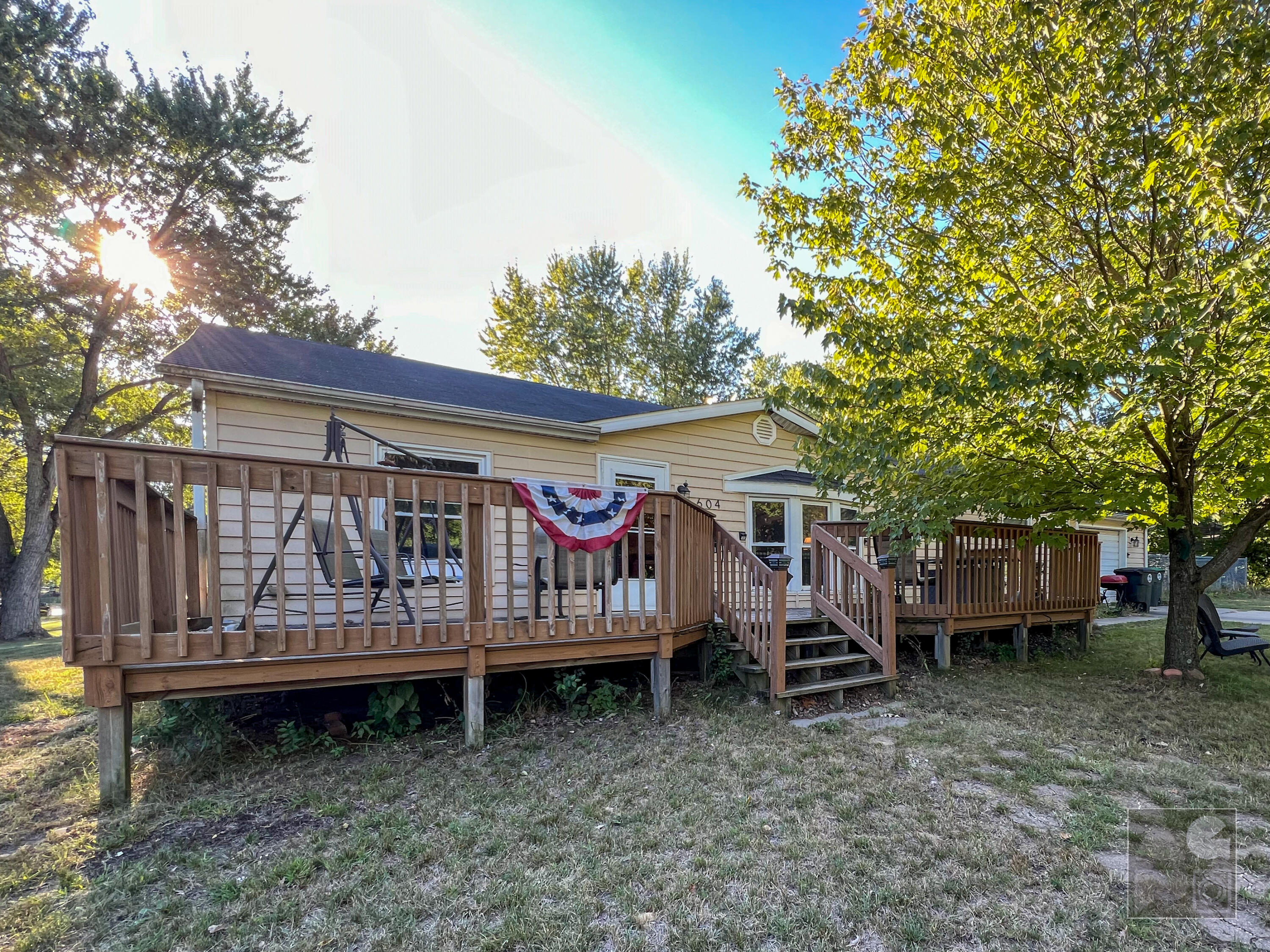 Photo 1 of 11 of 604 Ridgelawn Drive mobile home