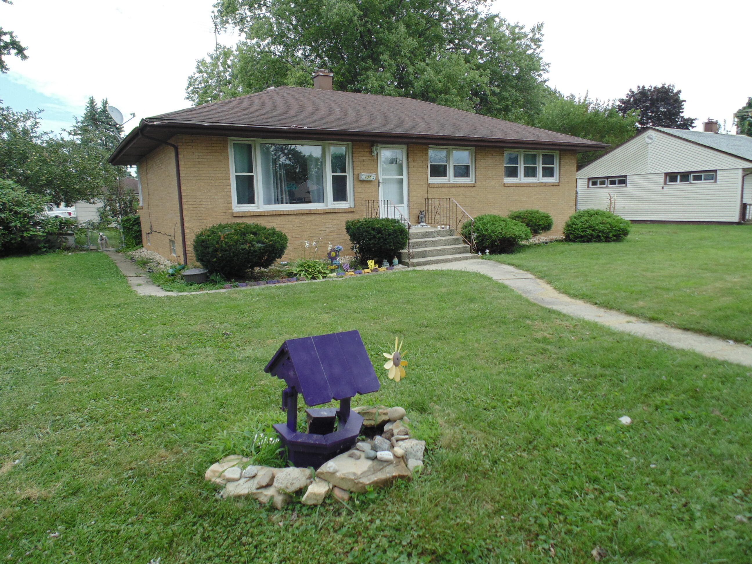 Photo 3 of 13 of 135 N Colorado Street house