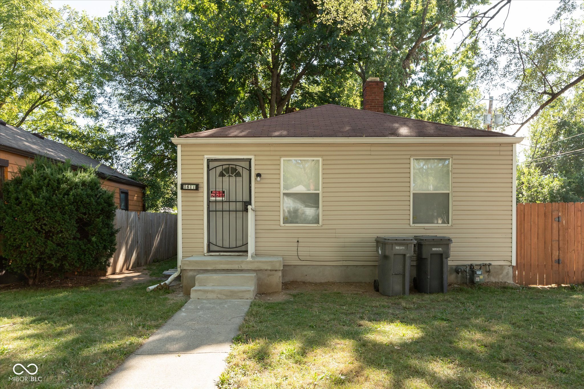 Photo 2 of 17 of 1611 Medford Avenue house