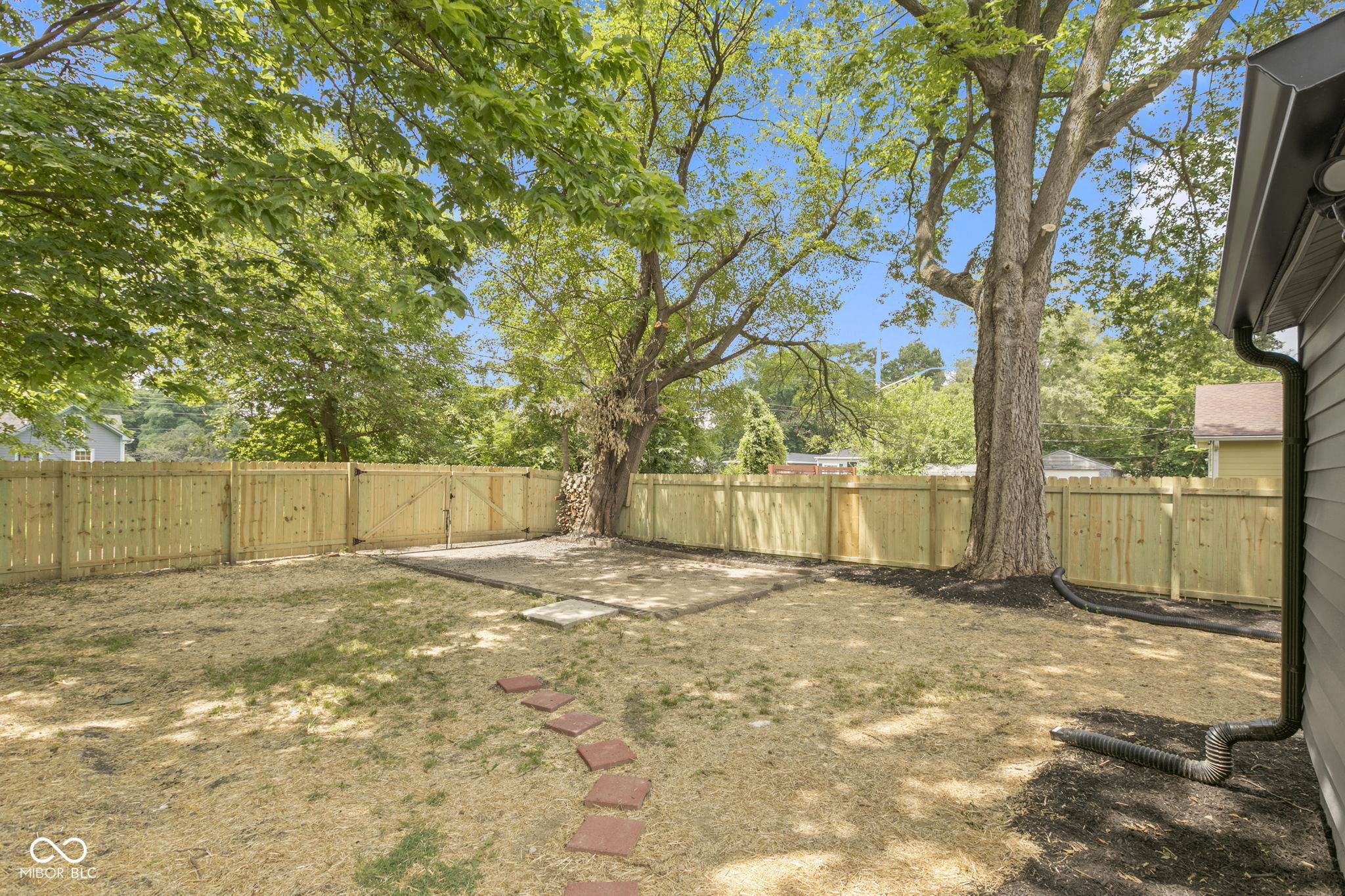 Photo 45 of 48 of 2284 Indianapolis Avenue house