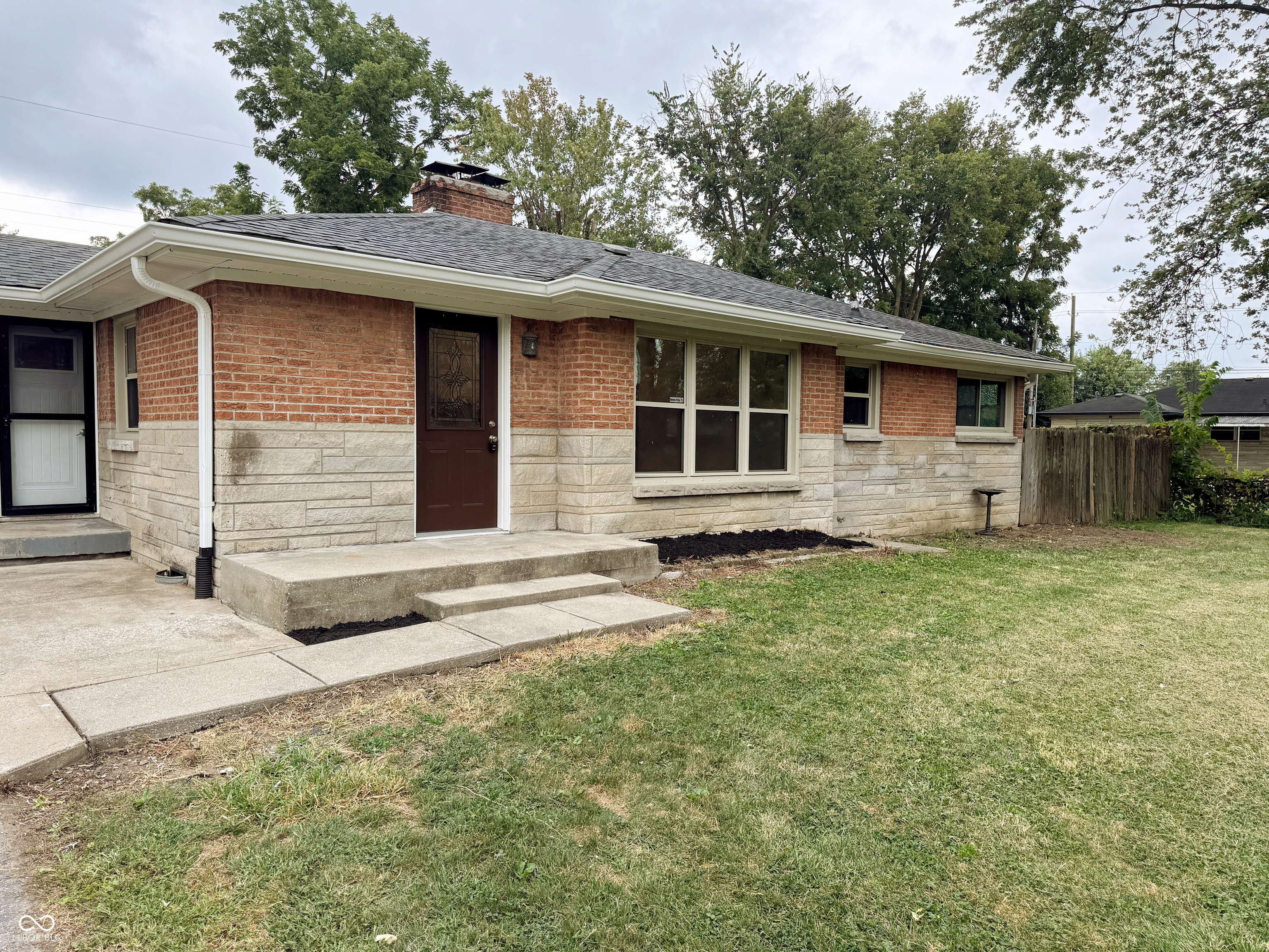 Photo 4 of 19 of 55 Buisdale Drive house