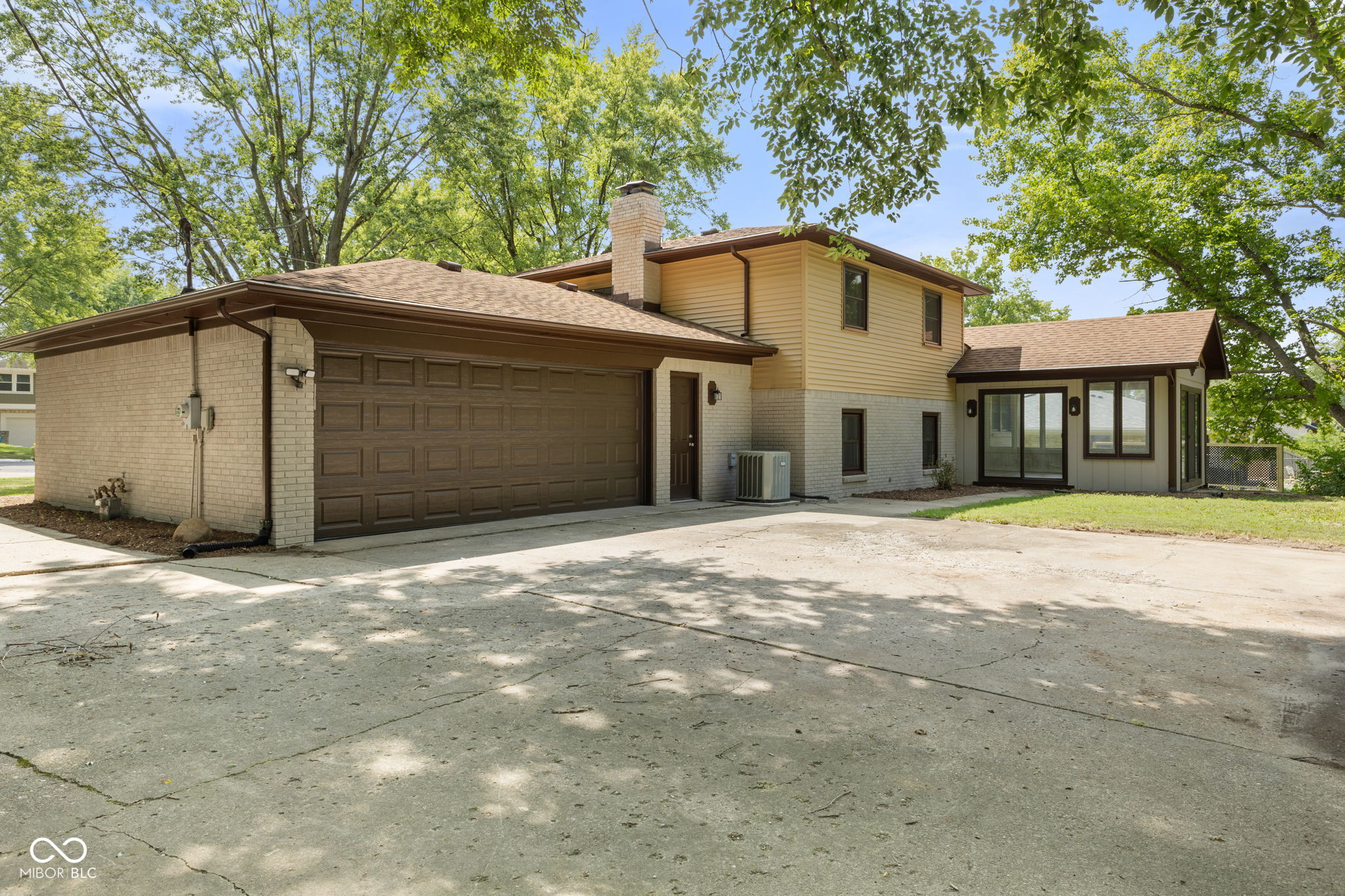 Photo 5 of 48 of 3410 Gravelie Drive house